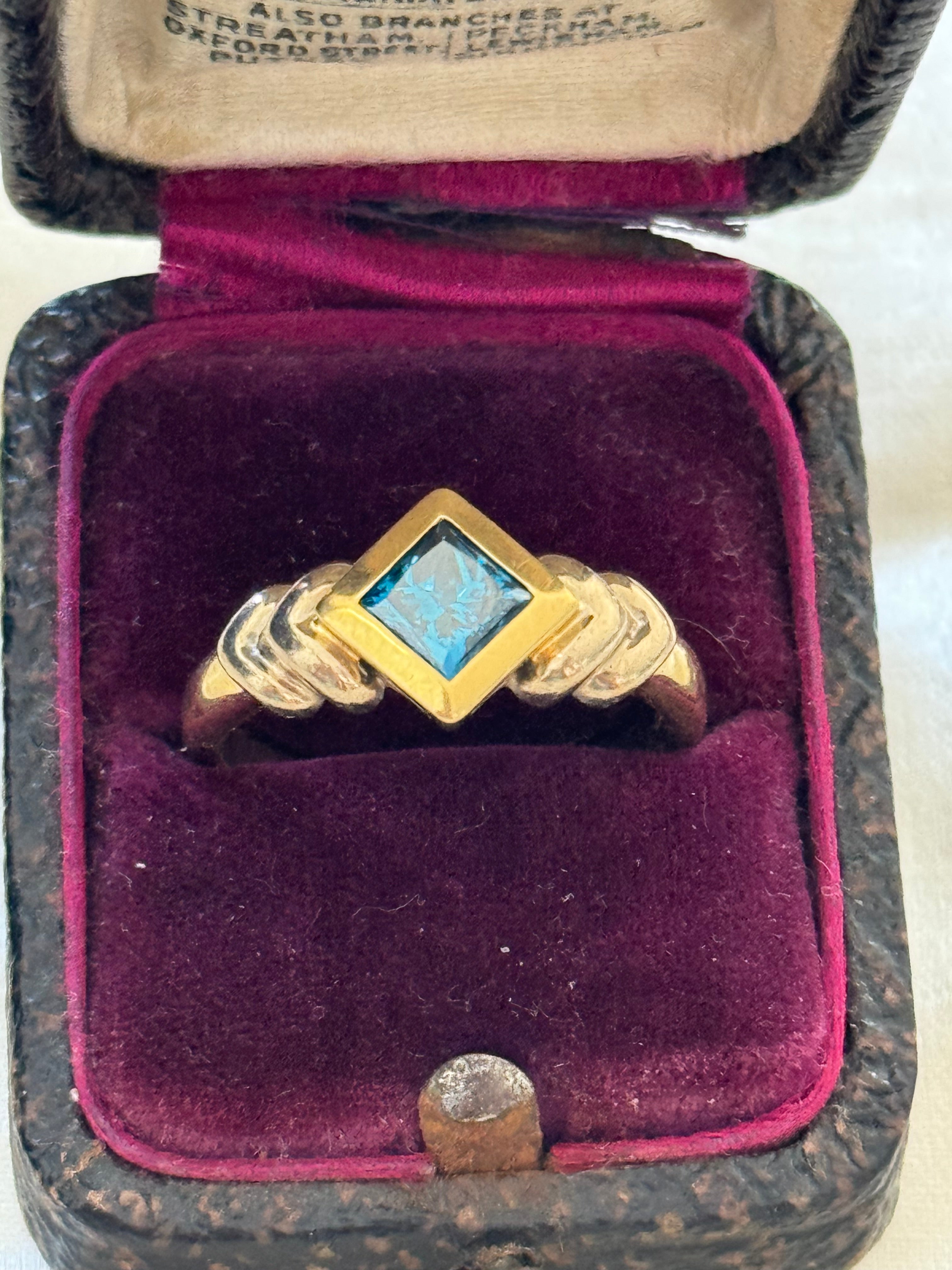 Unique 18ct Yellow & White Gold Blue Diamond Ring – Handcrafted Elegance