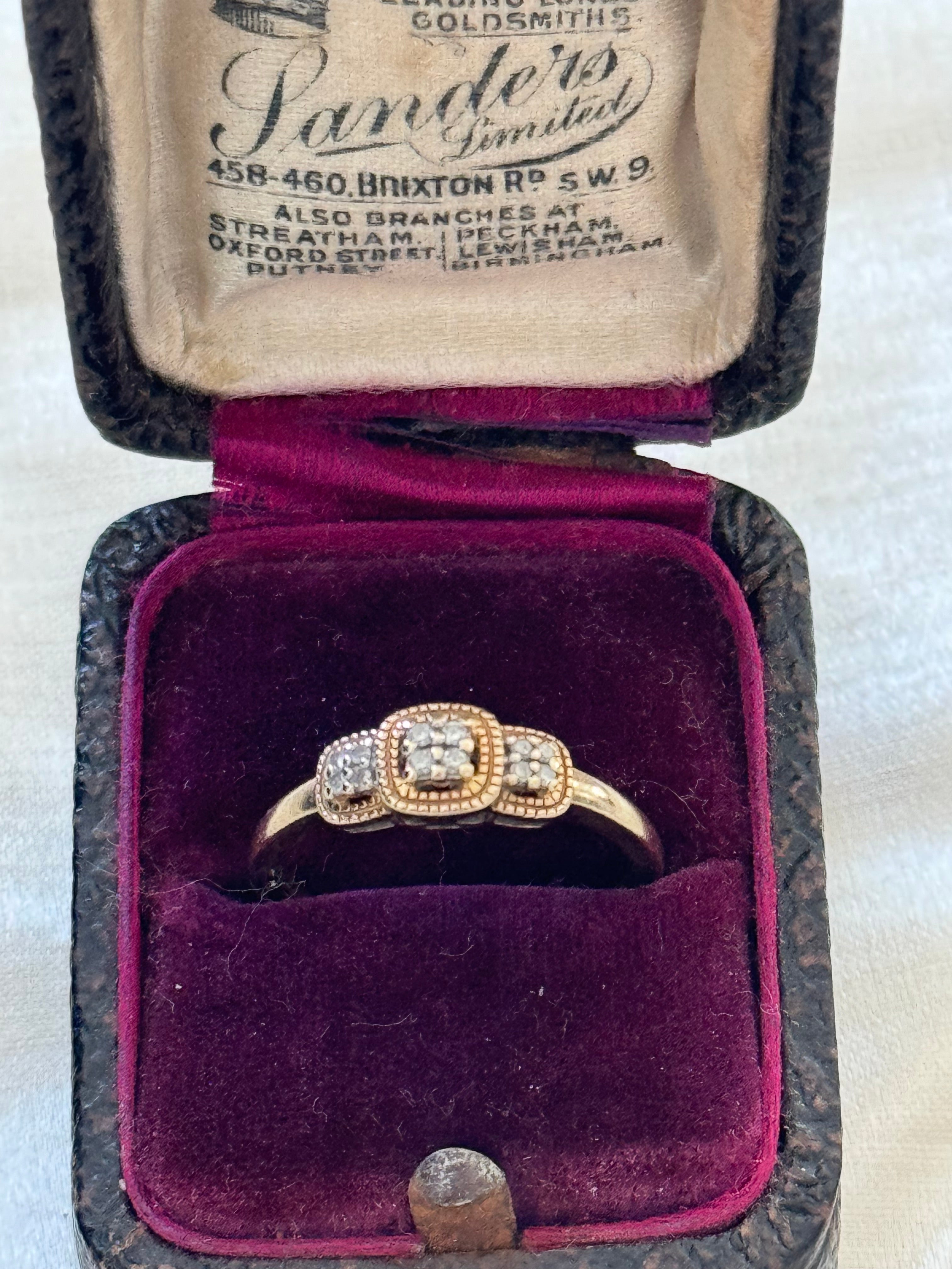 9ct Yellow Gold Diamond Ring Dainty Stylish Bling!