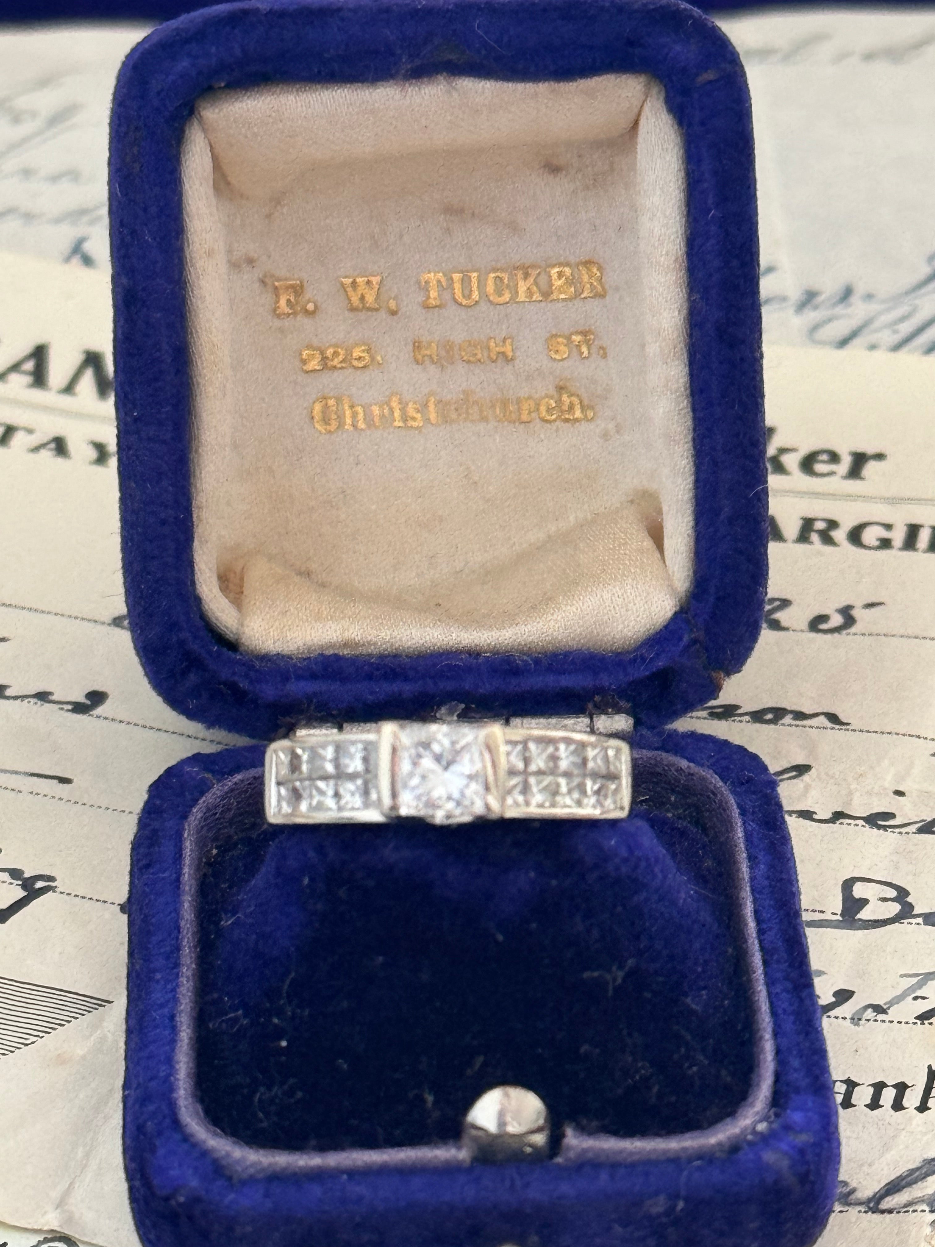Exquisite 18ct White Gold & Diamond Solitaire Ring – 1.25ct Total
