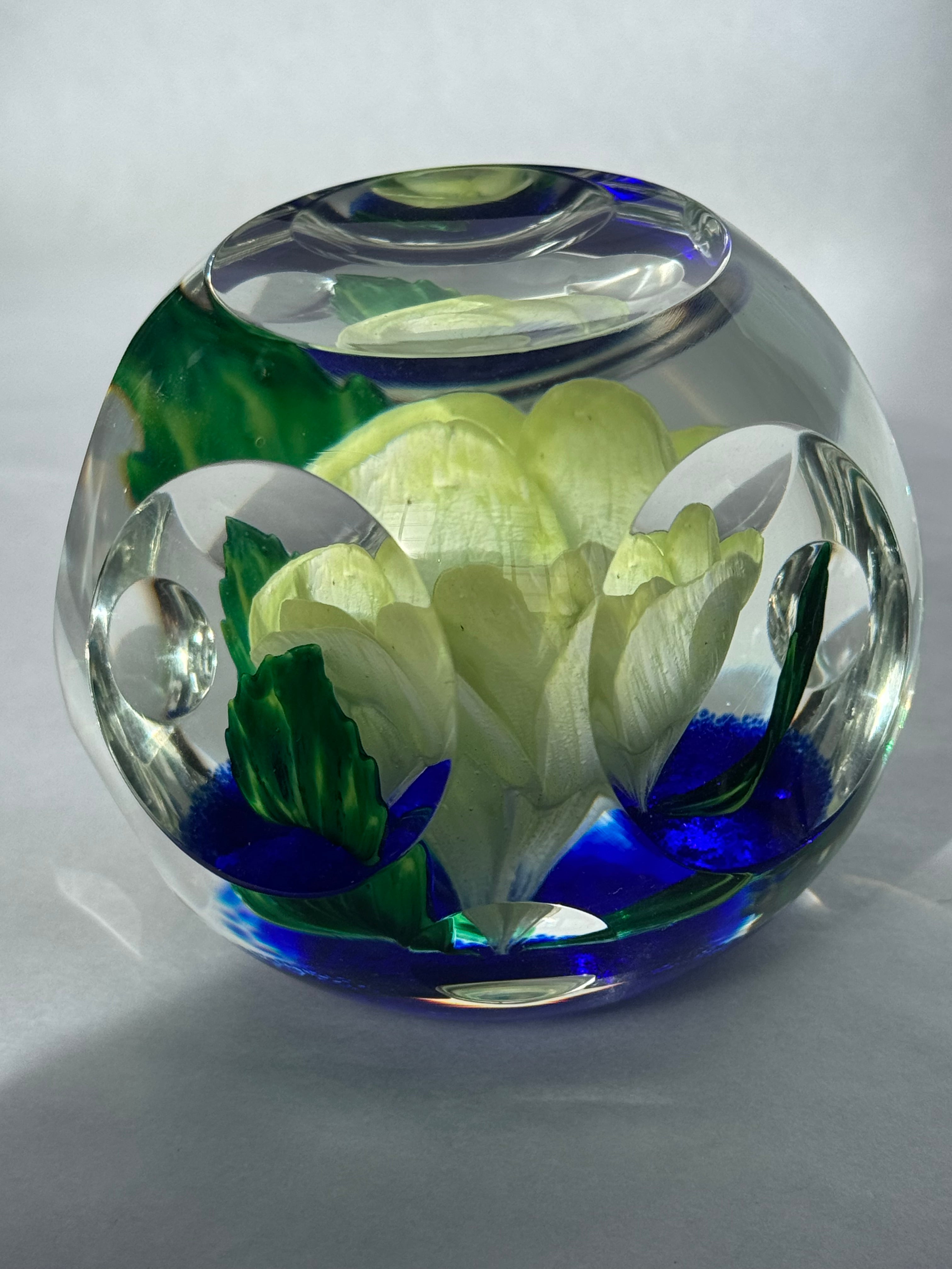 Scottish Borders Art Glass Rose paperweight