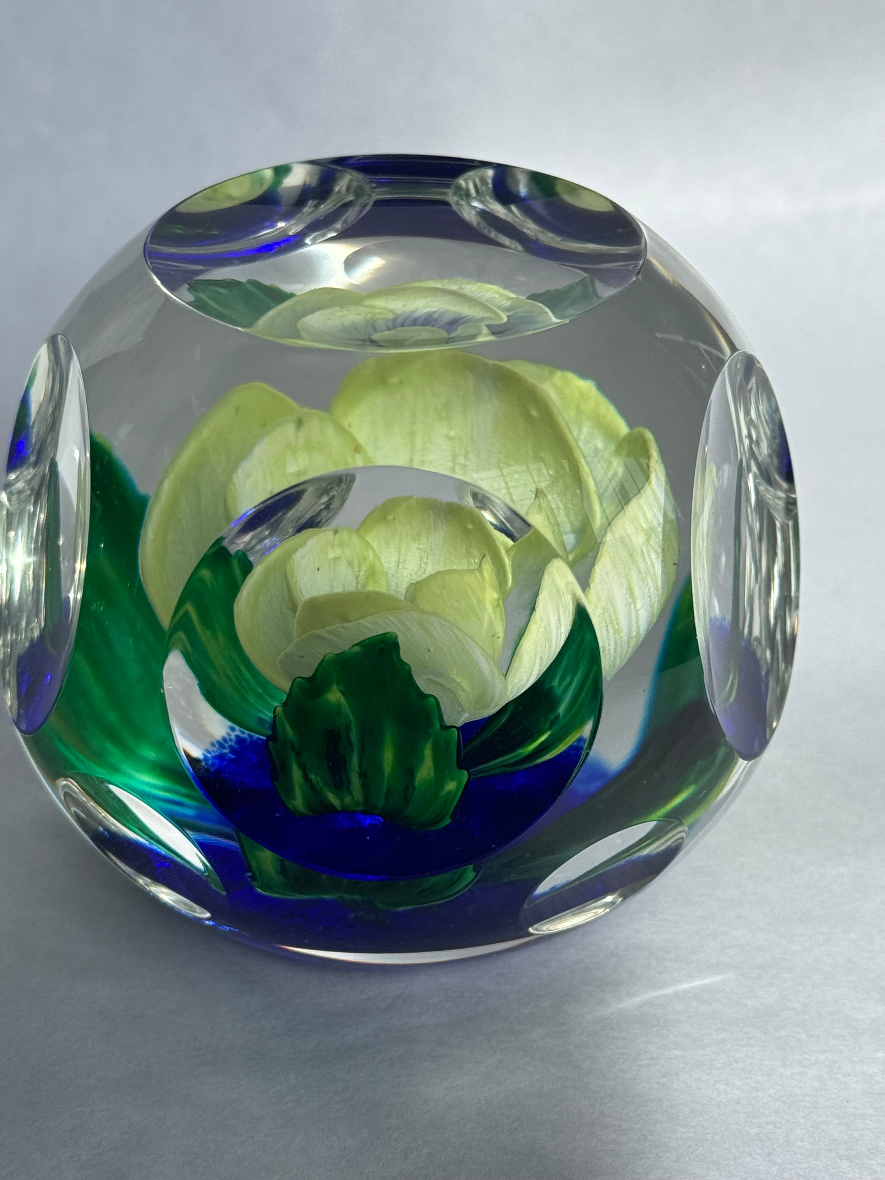 Scottish Borders Art Glass Rose paperweight