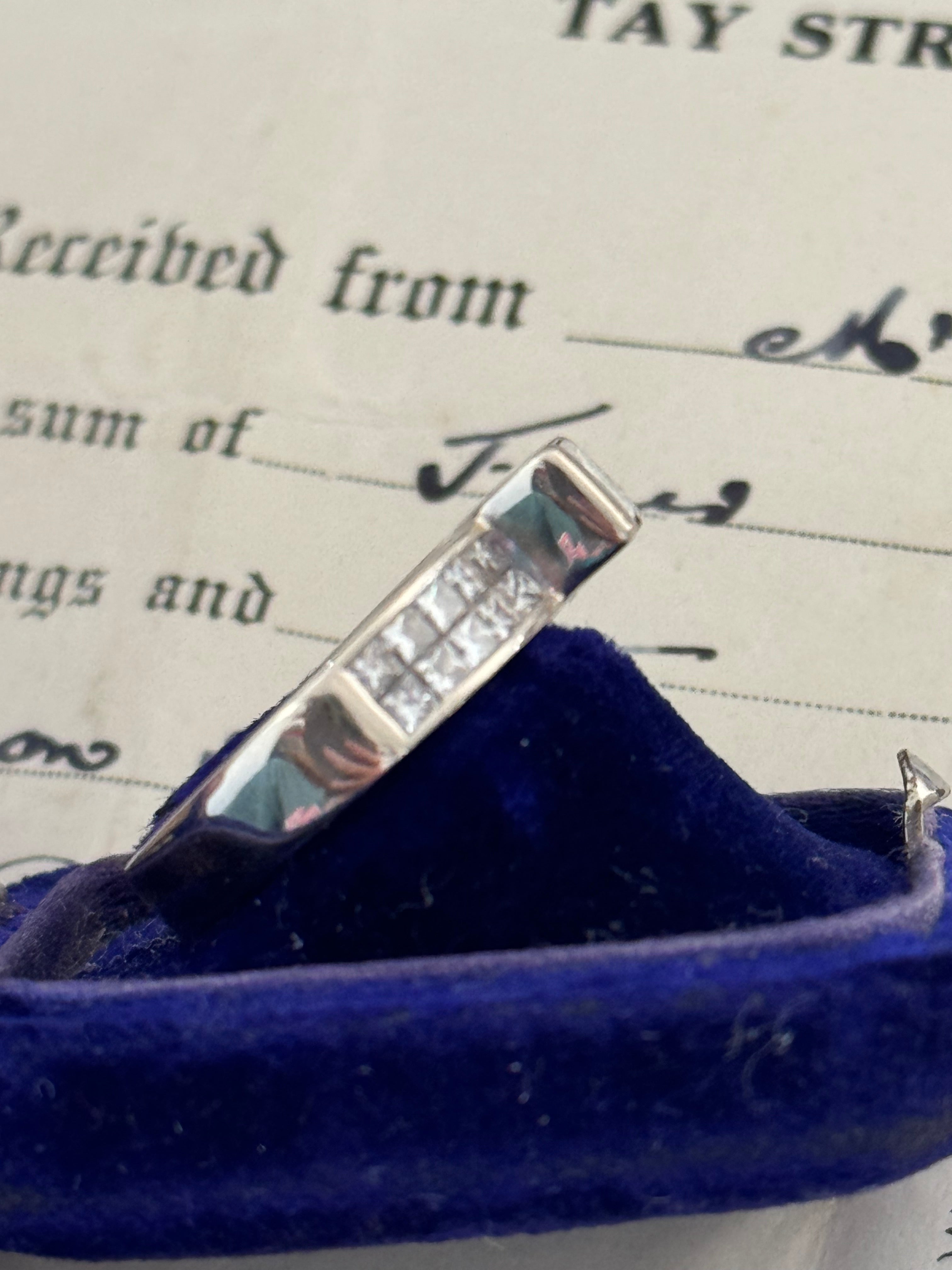 Exquisite 18ct White Gold & Diamond Solitaire Ring – 1.25ct Total