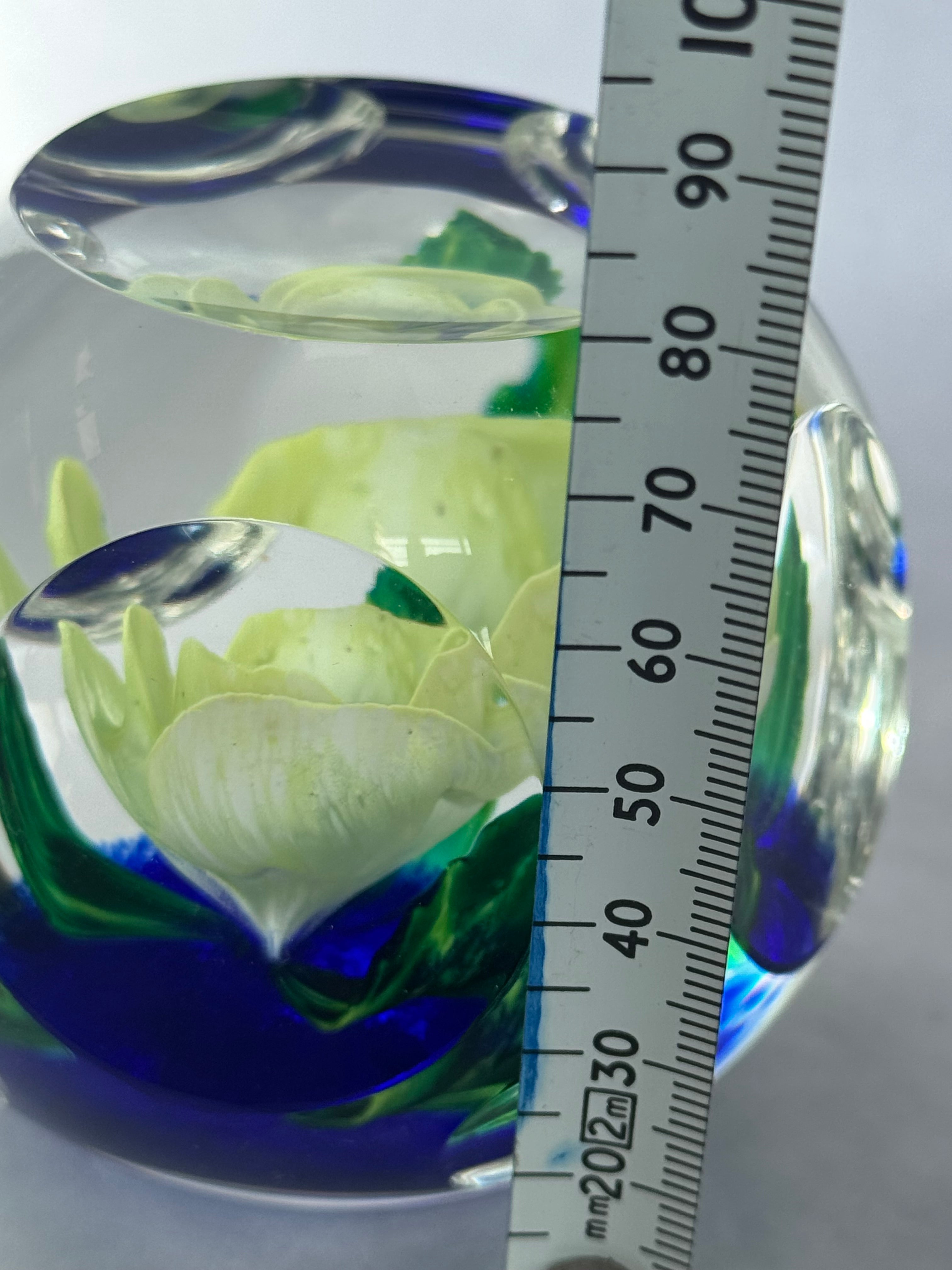 Scottish Borders Art Glass Rose paperweight