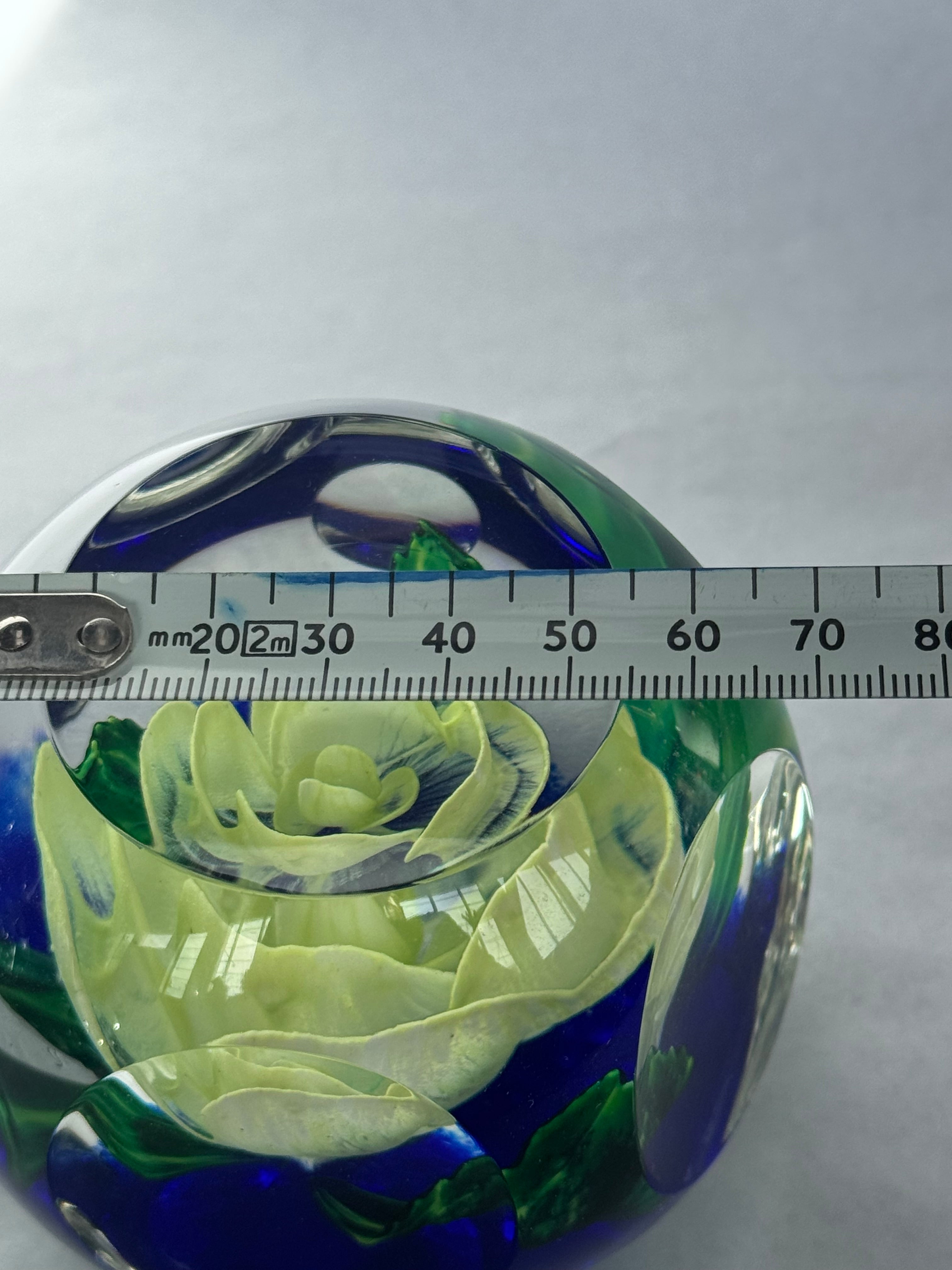 Scottish Borders Art Glass Rose paperweight