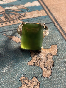 Art Nouveau 9ct Yellow Gold – Pounamu Ring Size Q1/2