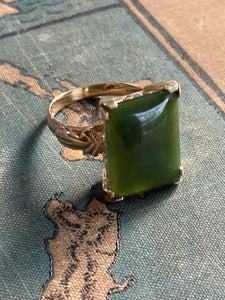 Art Nouveau 9ct Yellow Gold – Pounamu Ring Size Q1/2