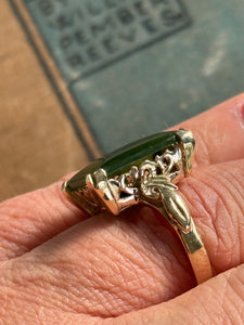 Art Nouveau 9ct Yellow Gold – Pounamu Ring Size Q1/2