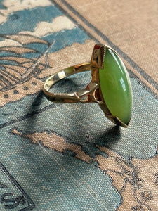 Vintage 9ct Yellow Gold – Pounamu Ring Size M