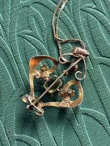 Art Nouveau 9ct Yellow Gold Seed Peal & Peridot Pendant & 9ct chain