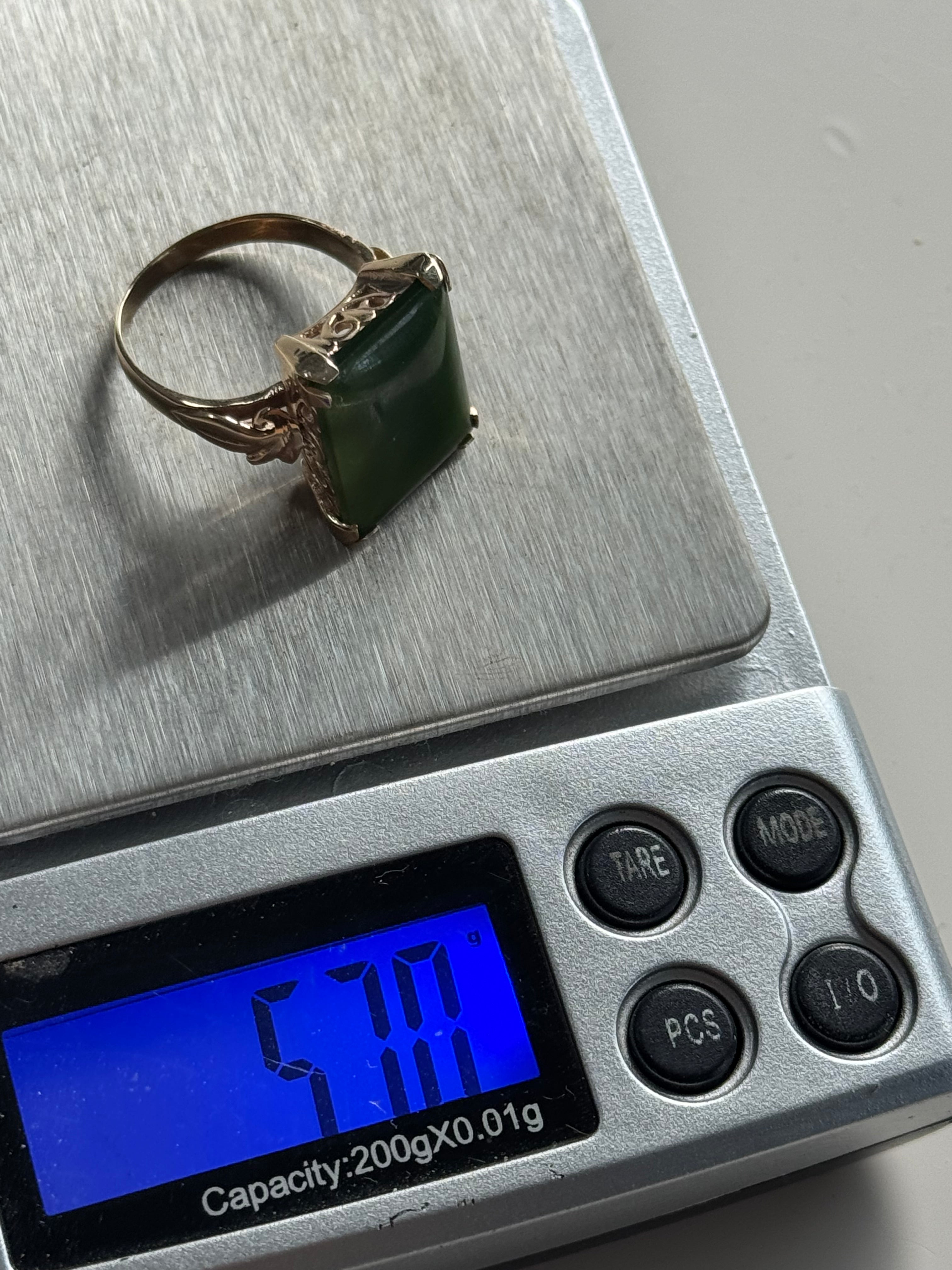 Art Nouveau 9ct Yellow Gold – Pounamu Ring Size Q1/2