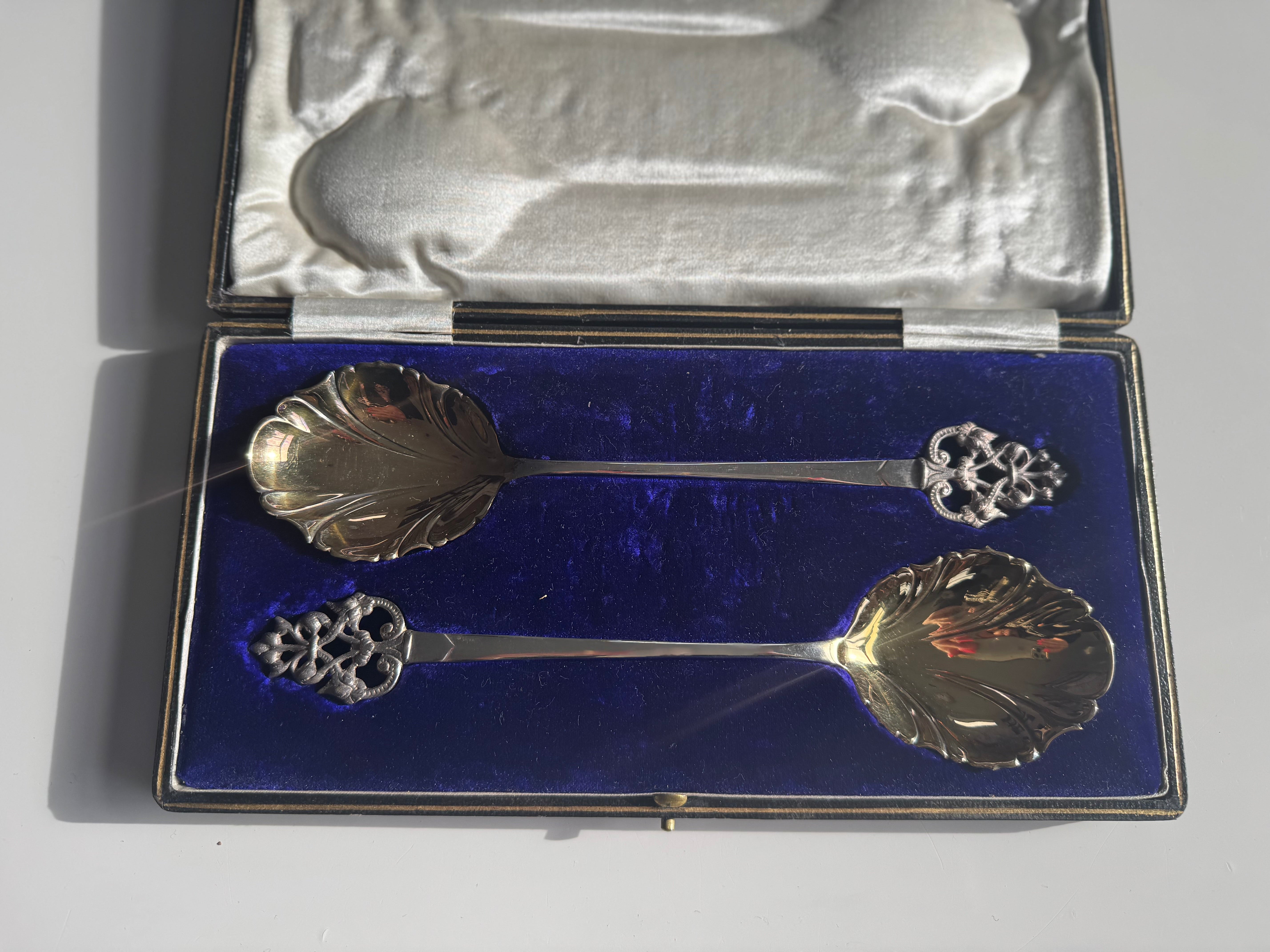 Stunning Server Spoons Quality Antique Boxed Set EPNS