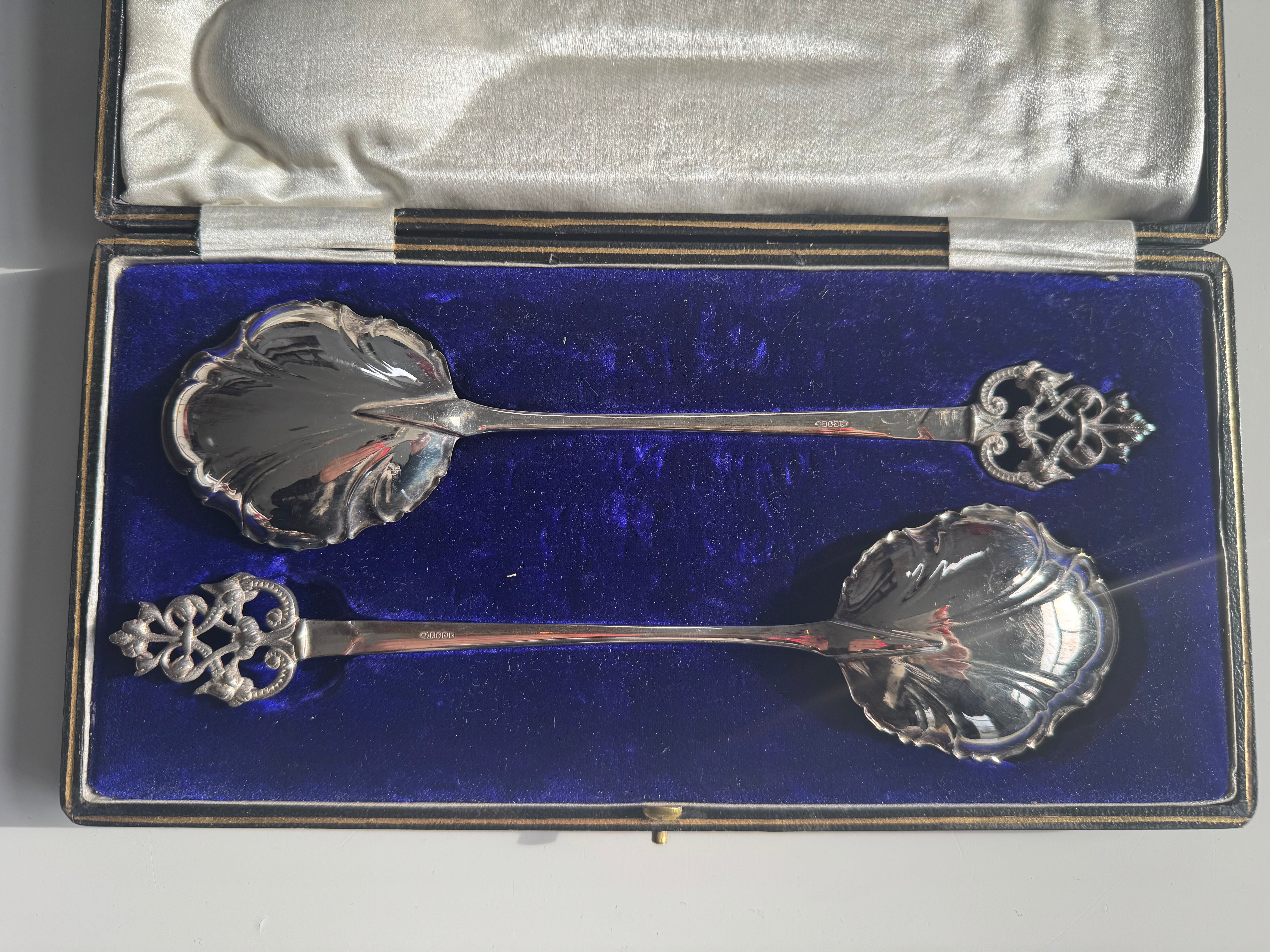 Stunning Server Spoons Quality Antique Boxed Set EPNS