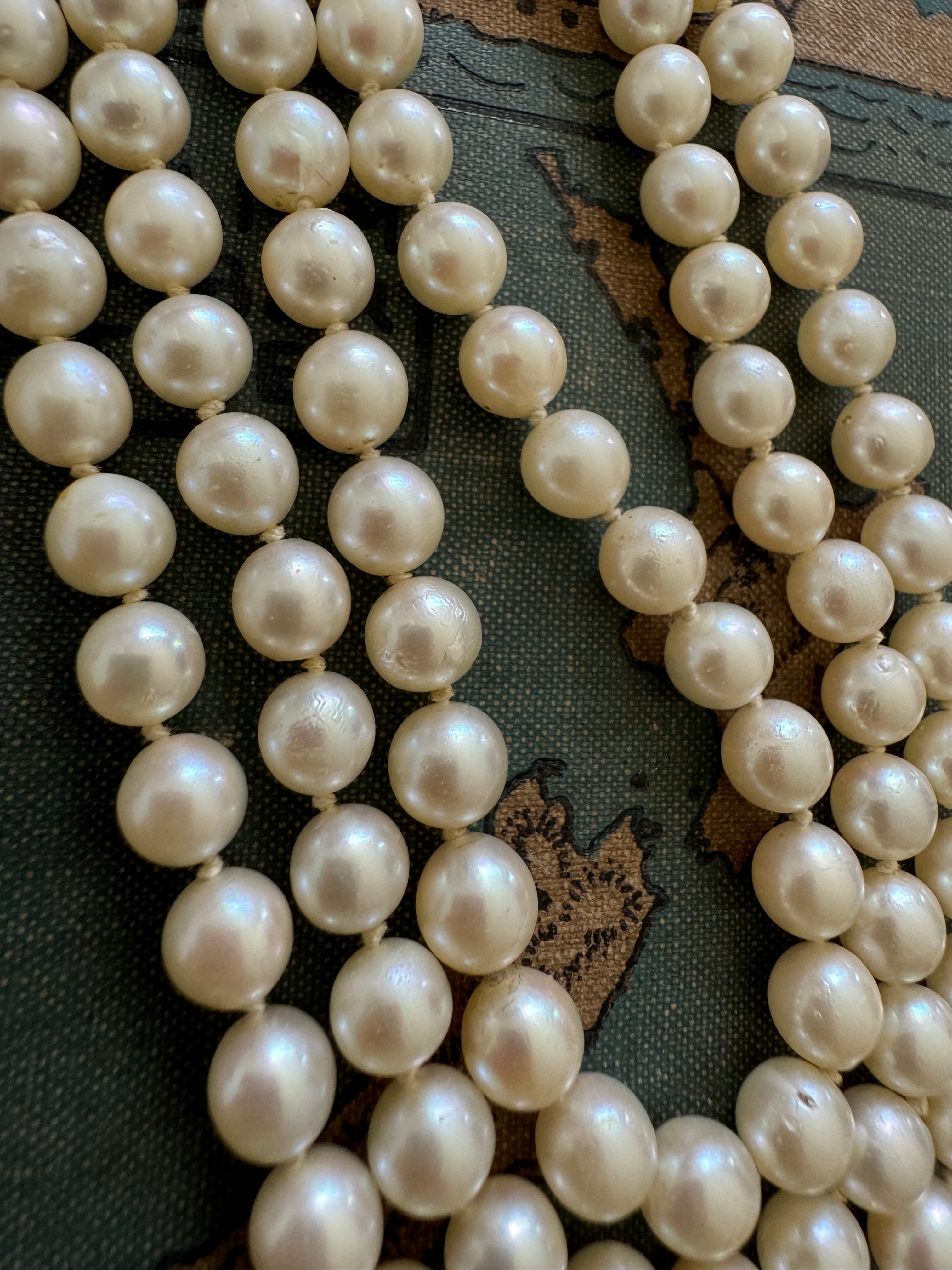 Beautiful Pearl Necklace with Sterling Silver Clasp – Timeless Elegance