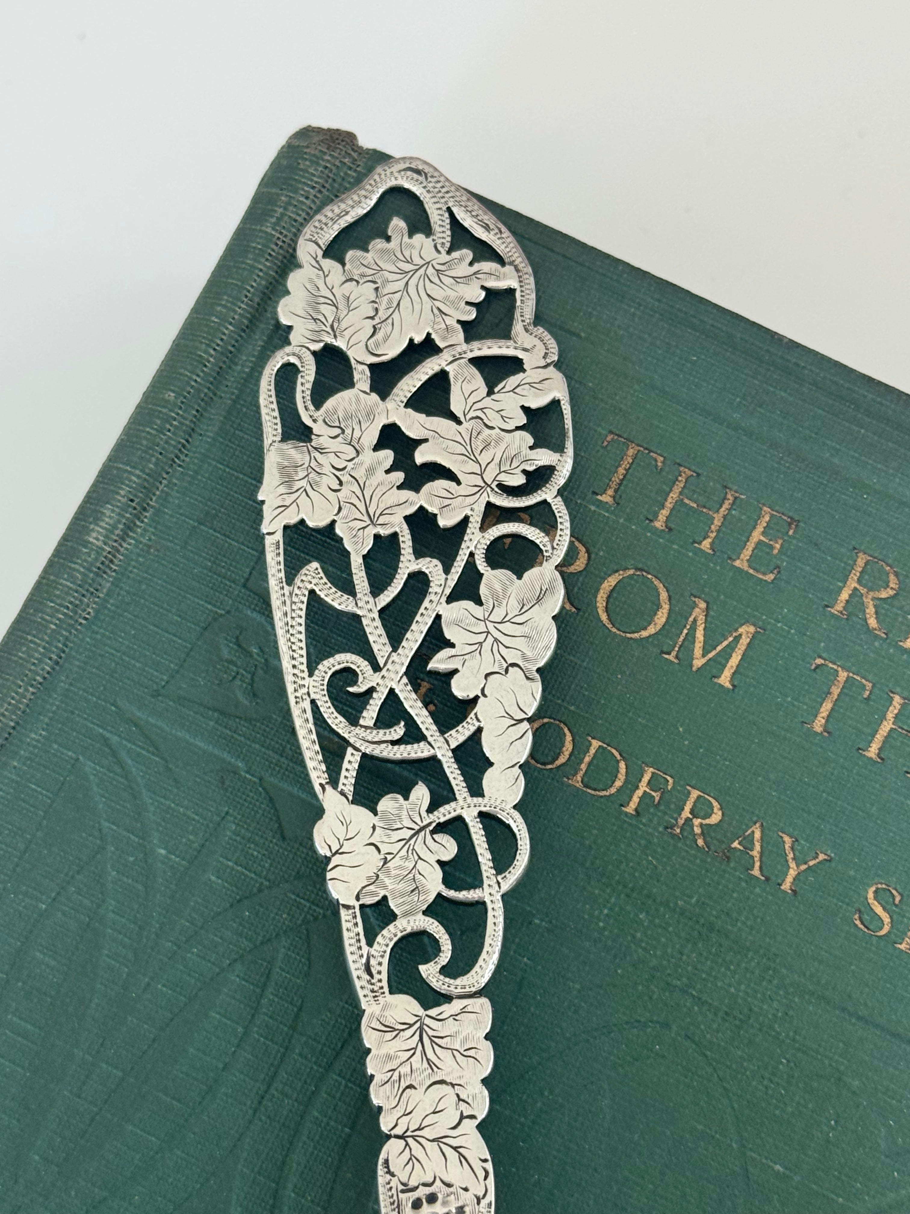 Sterling Silver spoon 1904 56.79g
