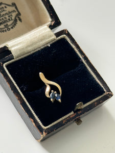 9ct Yellow Gold & Sapphire Pendant – Elegant & Timeless