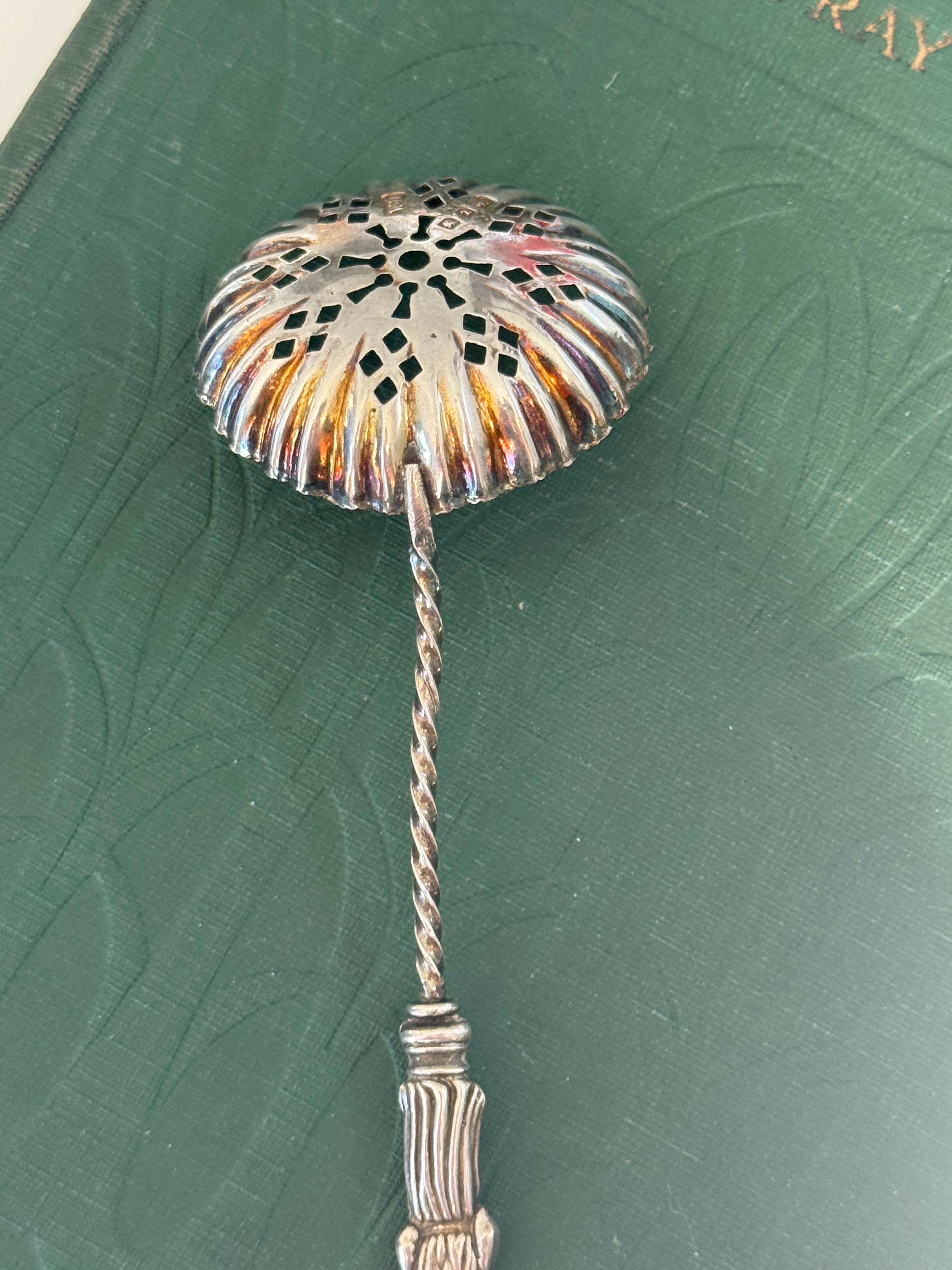 1924 Bonbon Spoon 8.12g