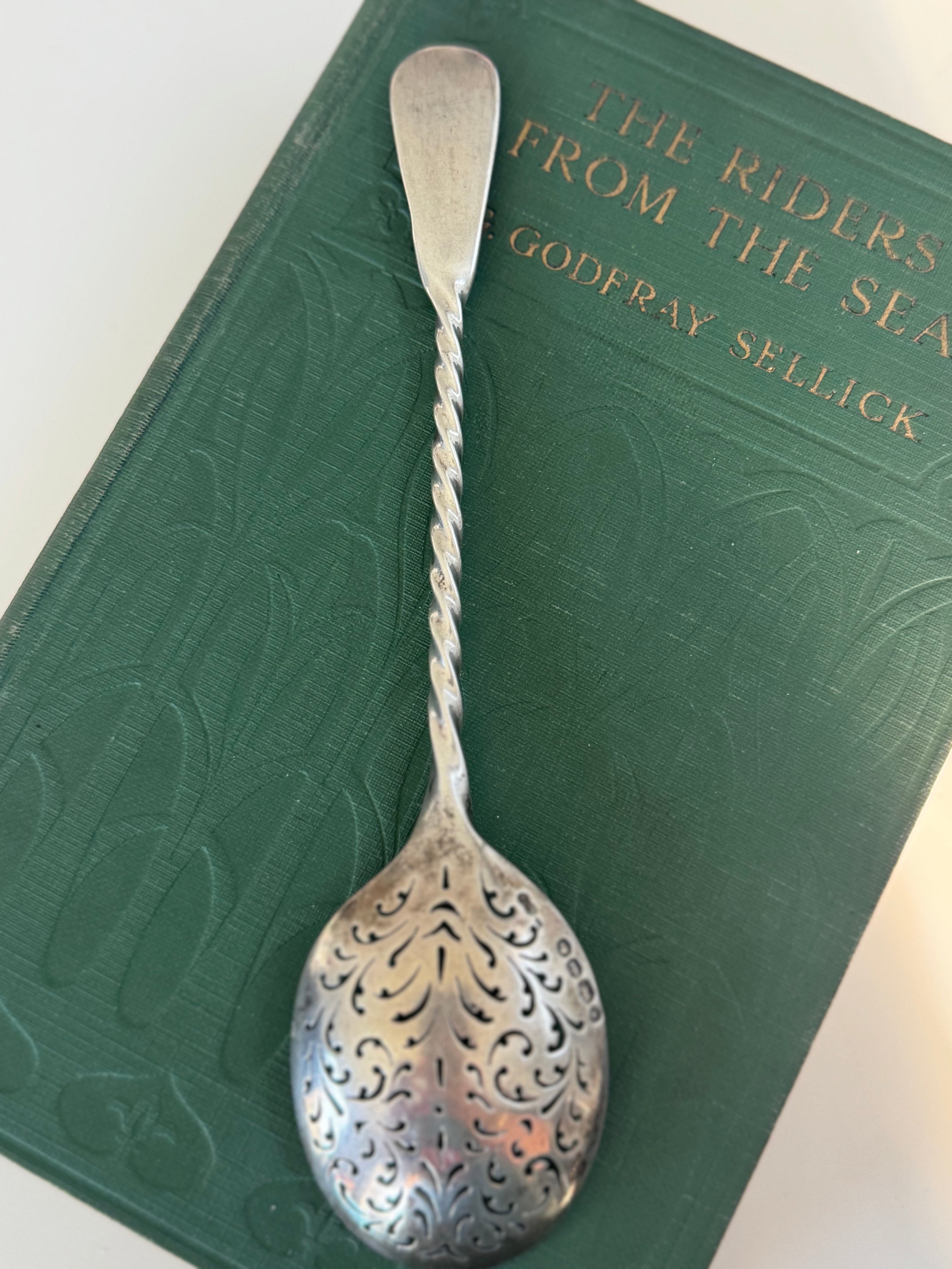 Sterling Silver spoon 1861 38.60g