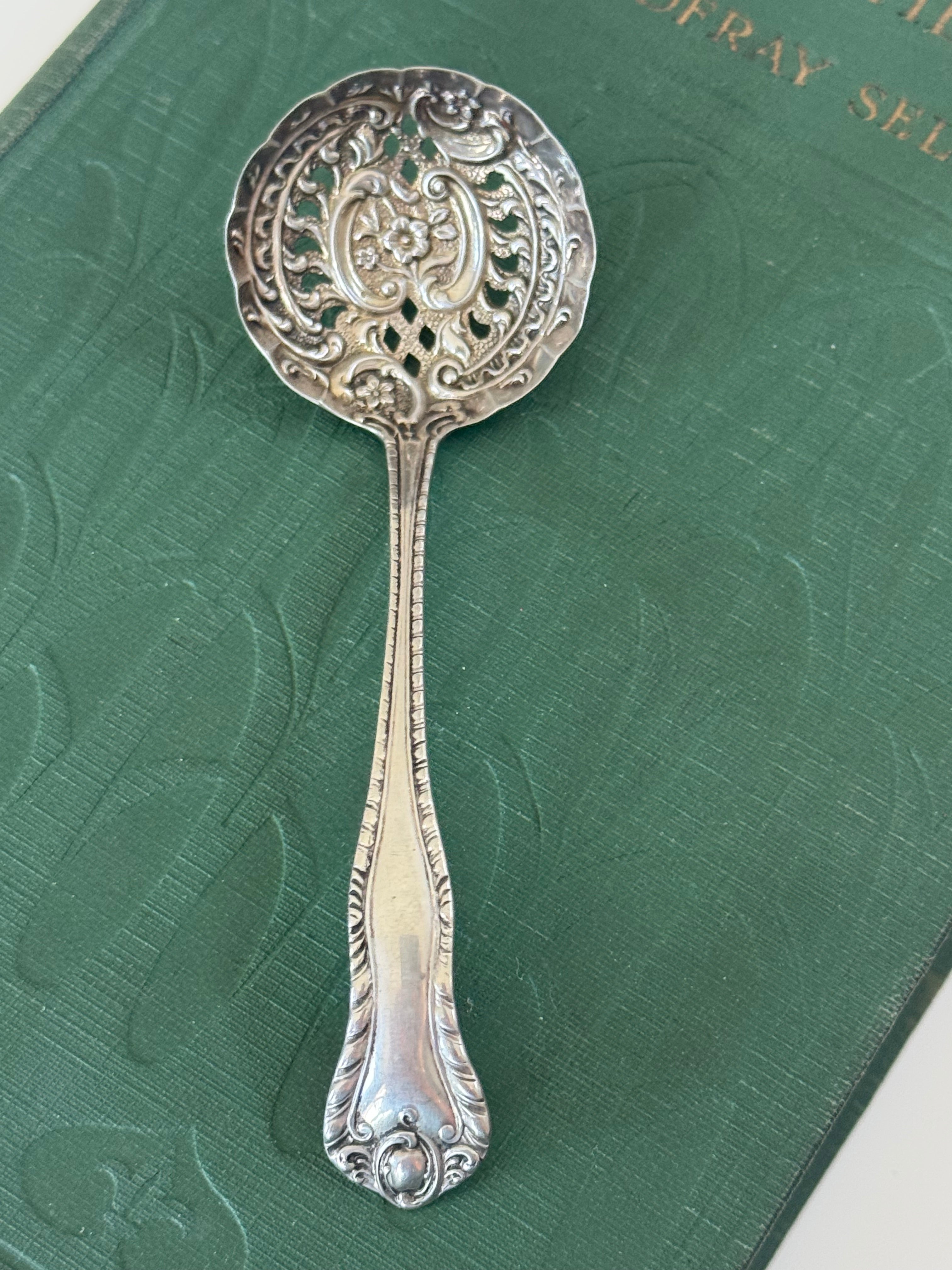 1898 Bonbon Spoon 13.16g