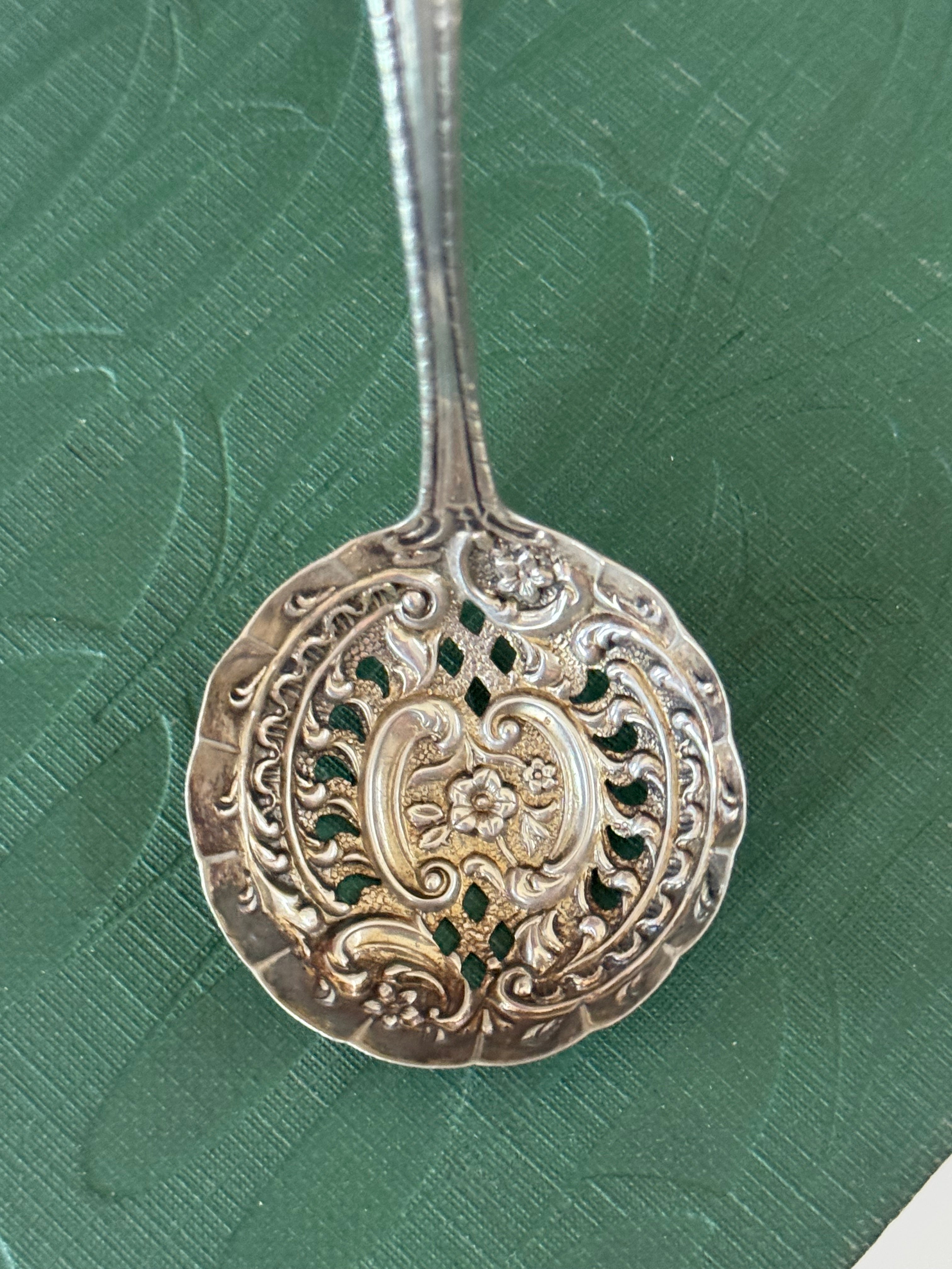 1898 Bonbon Spoon 13.16g