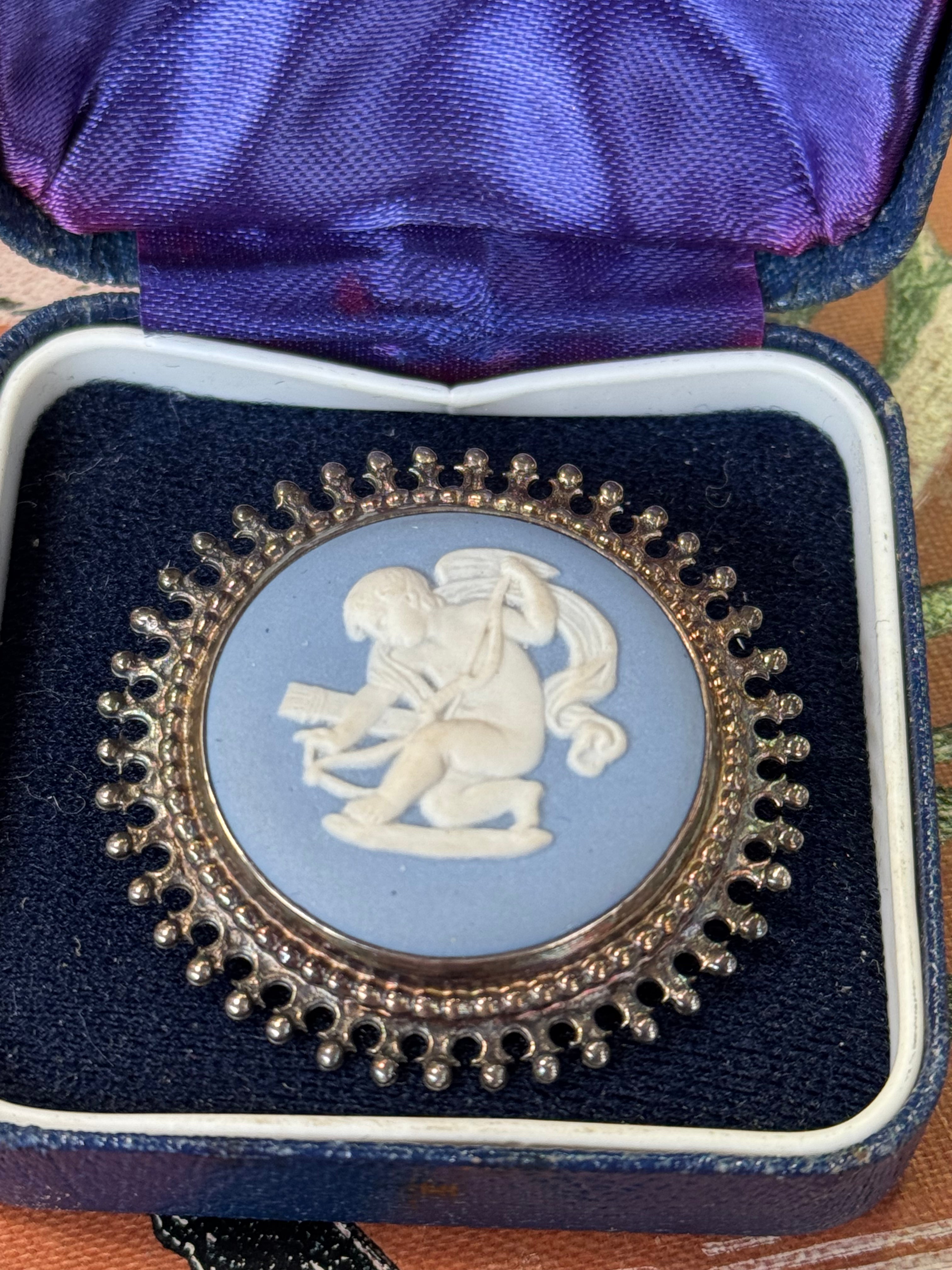 Wedgwood Boxed Sterling Silver Brooch