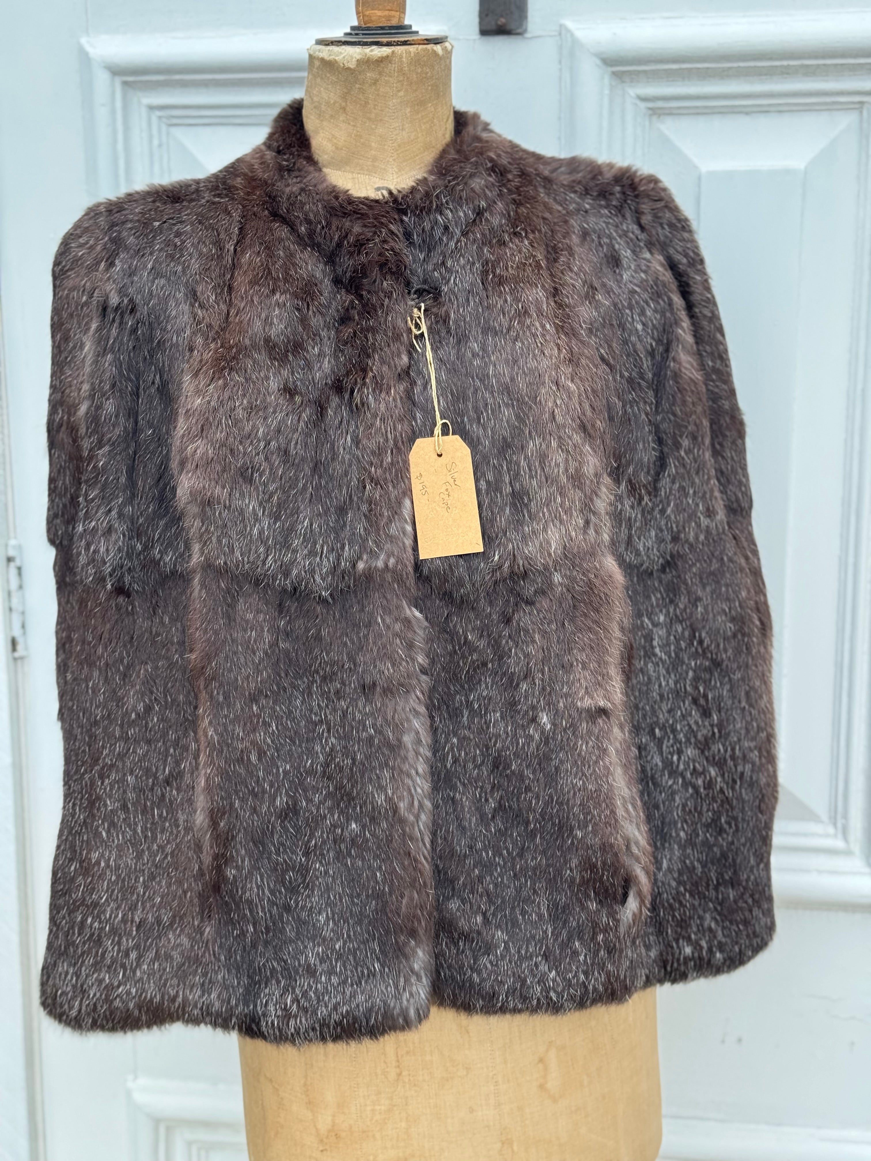 Stunning Antique Silver Fox Cape suit size 14-16