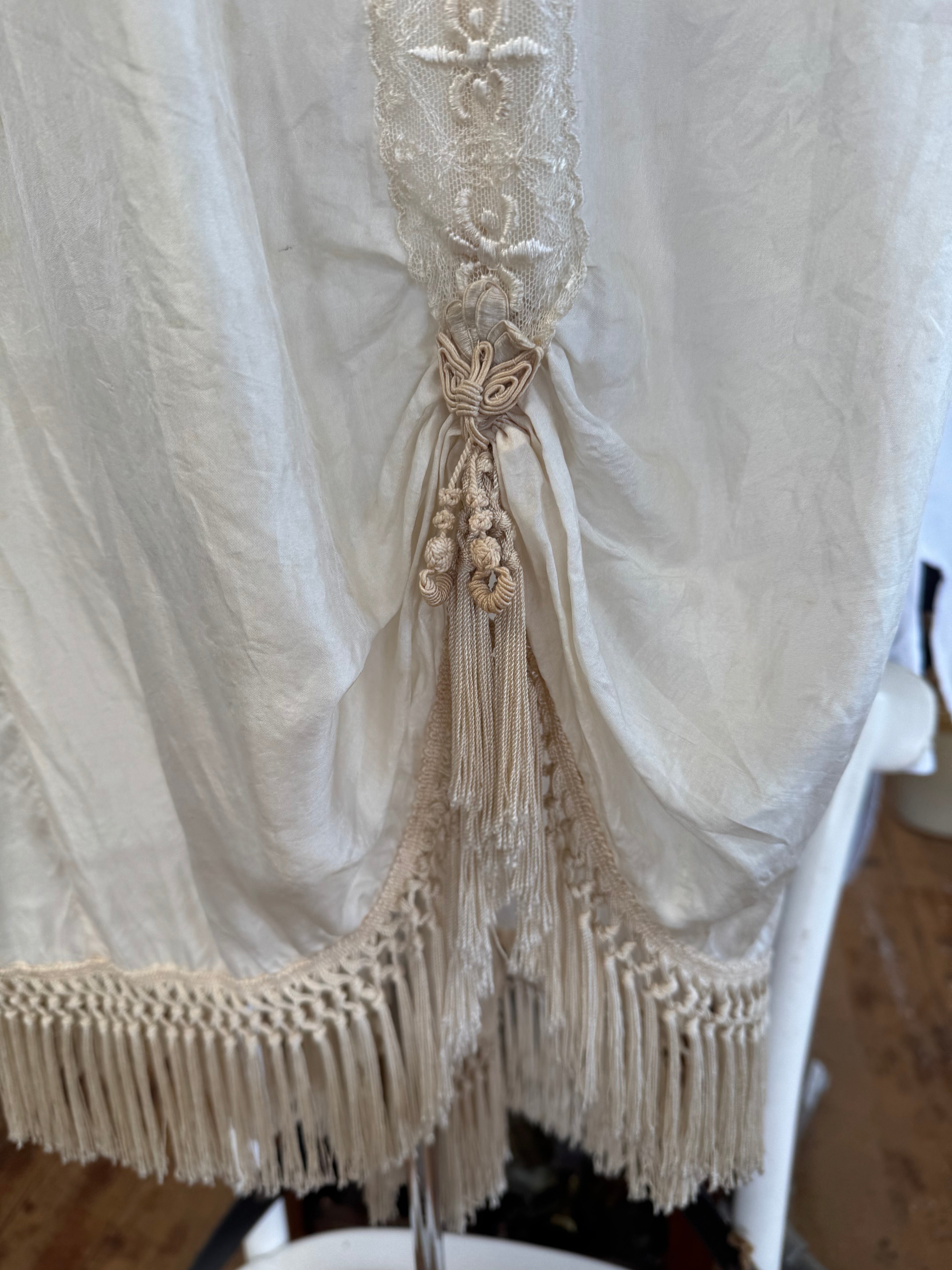 Museum-Quality Edwardian Silk Dress – A Rare Vintage Treasure!