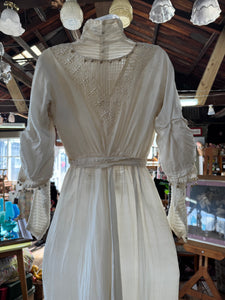 Museum-Quality Edwardian Silk Dress – A Rare Vintage Treasure!