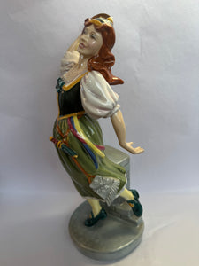 Royal Doulton Elsie Maynard HN2902