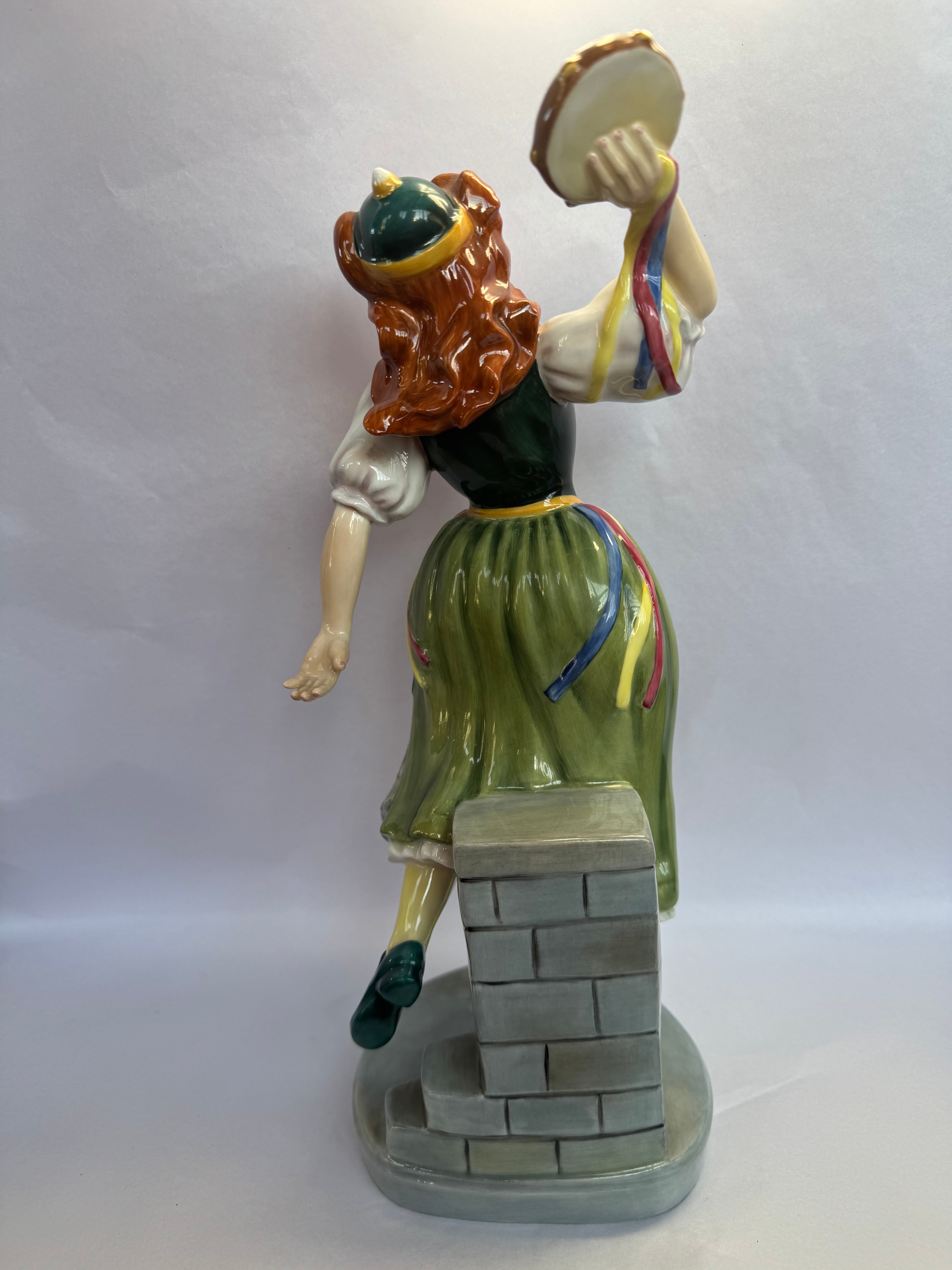 Royal Doulton Elsie Maynard HN2902