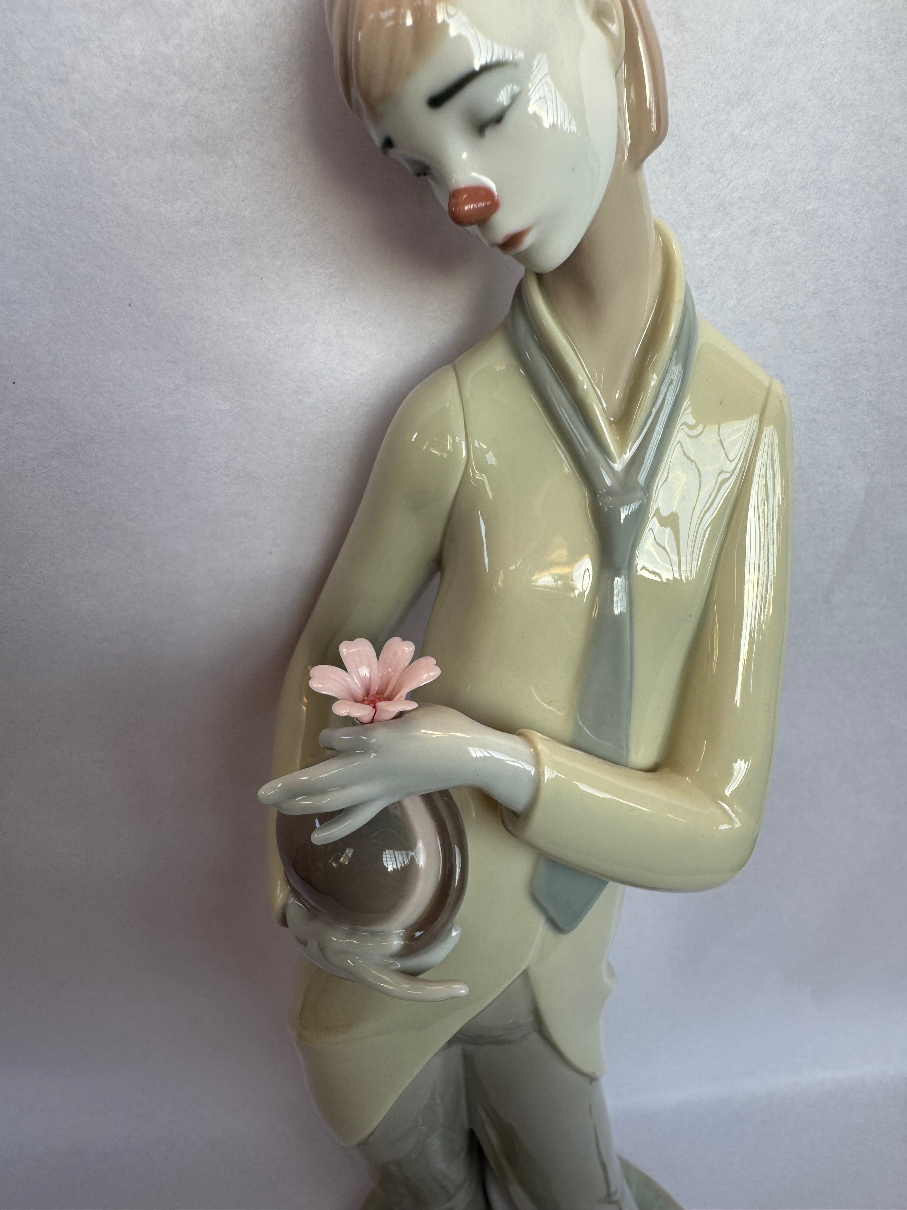 Lladro Romantic Clown 8055
