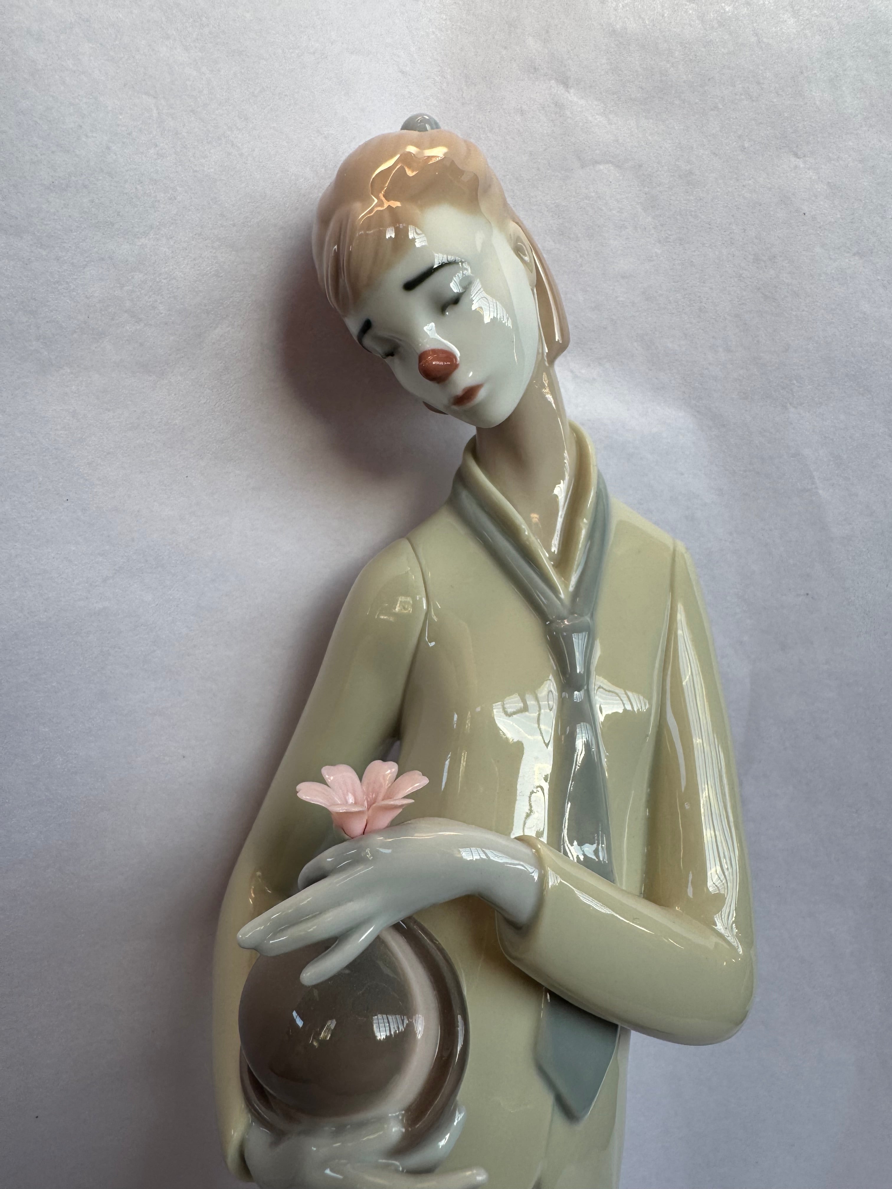 Lladro Romantic Clown 8055