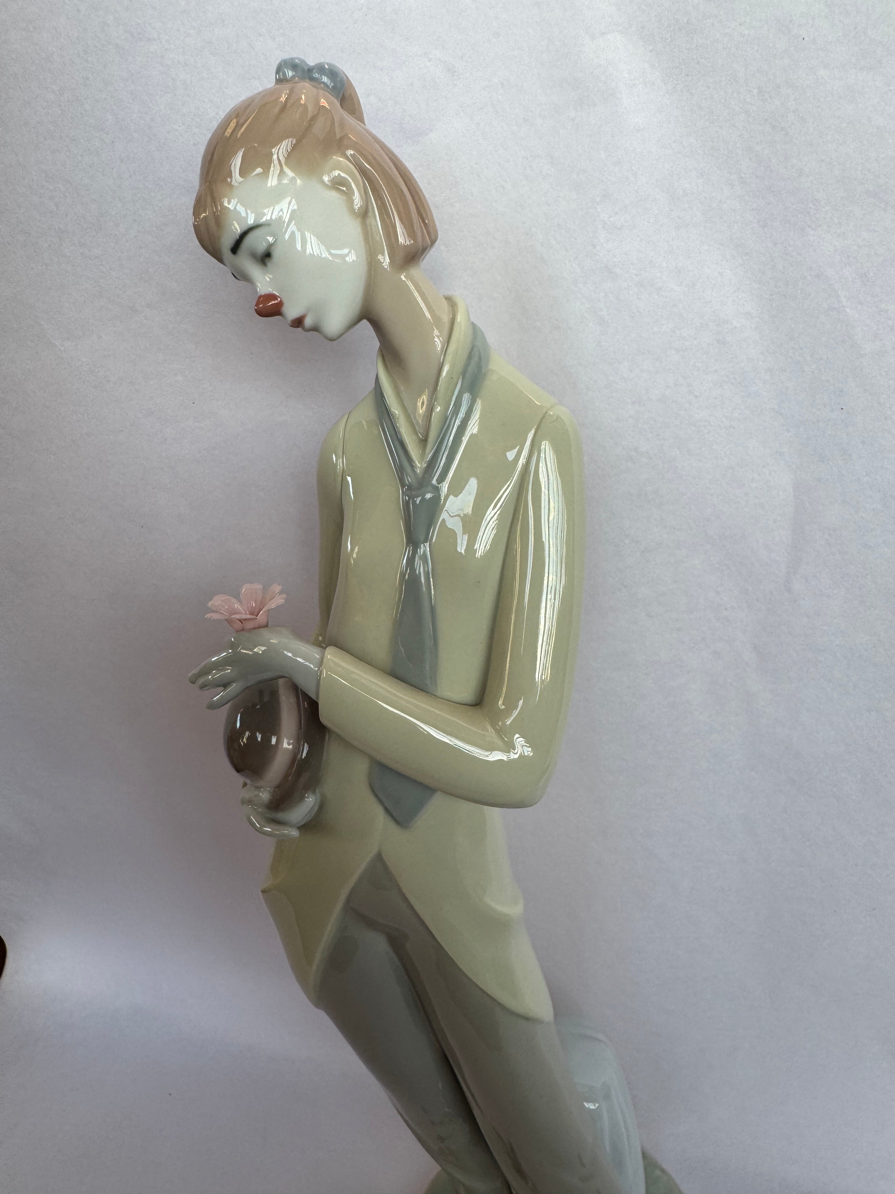 Lladro Romantic Clown 8055