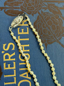 Sea Water Pearls Graduated 22.5cm Length Off White Knotted