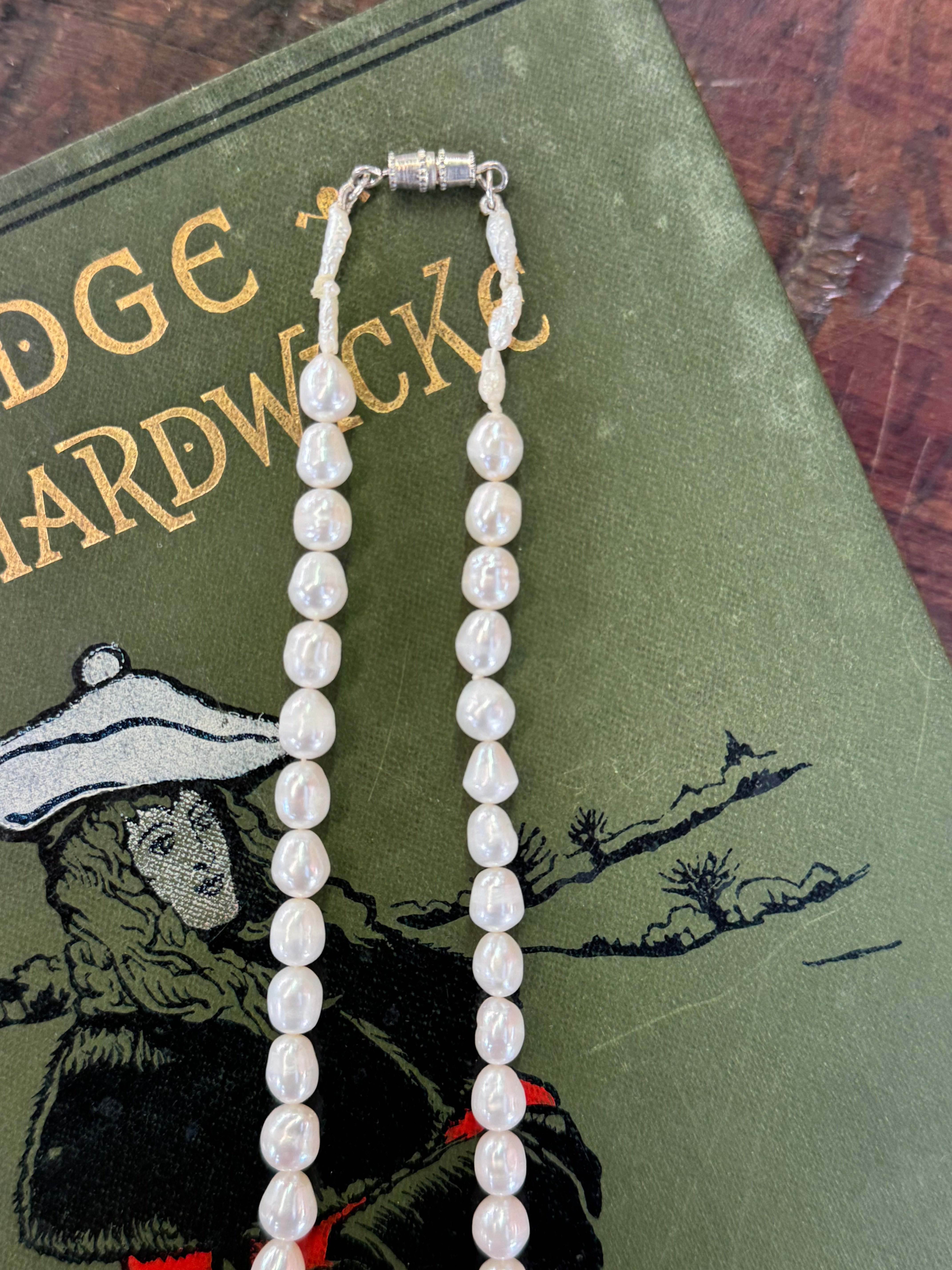 Fresh Water Baroque Pearls 18cm Length Off White