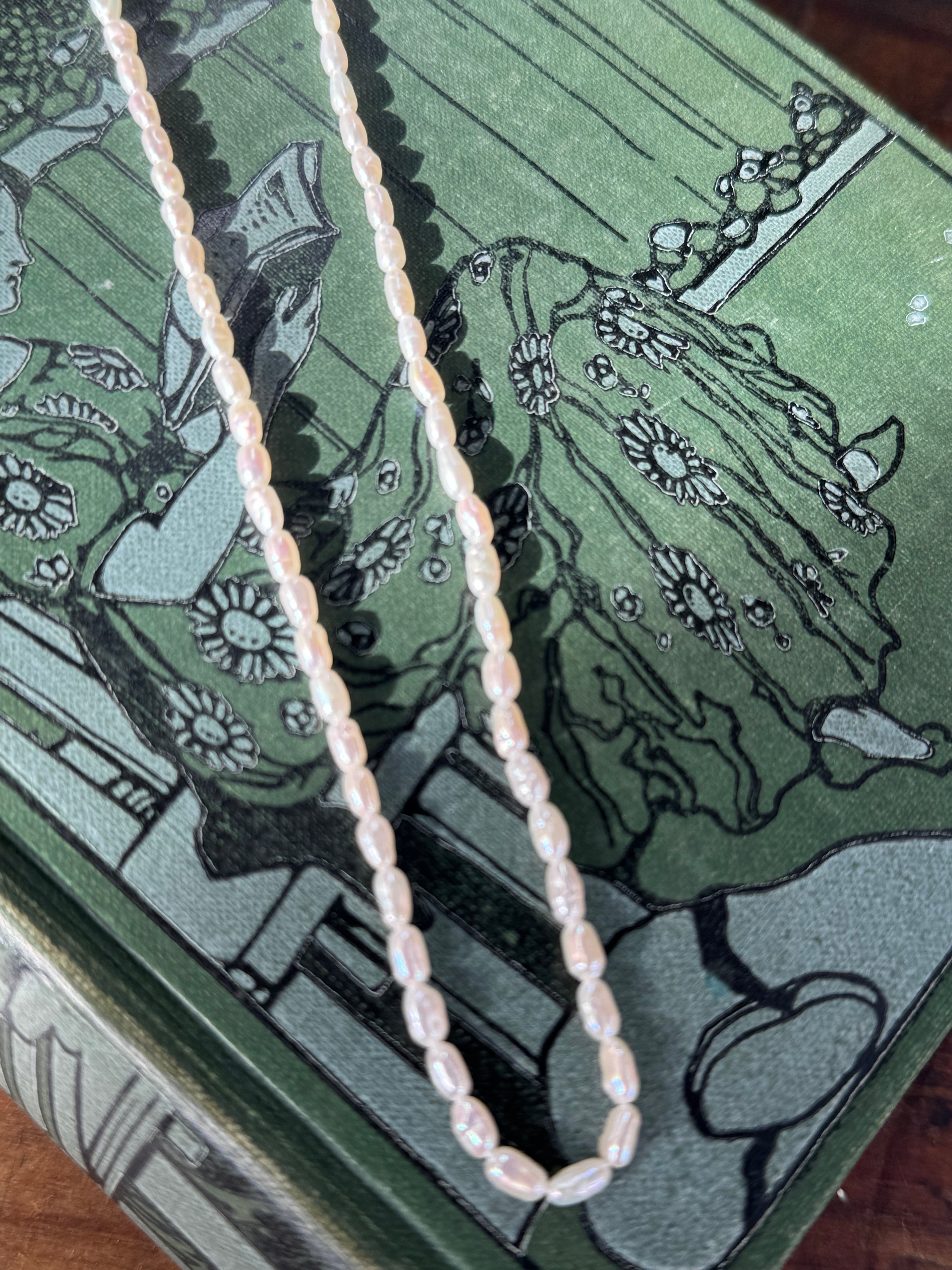 Fresh Water Pearls knotted 16cm Length Off White