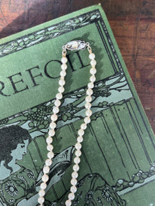 Fresh Water Pearls knotted 19cm Length Off White