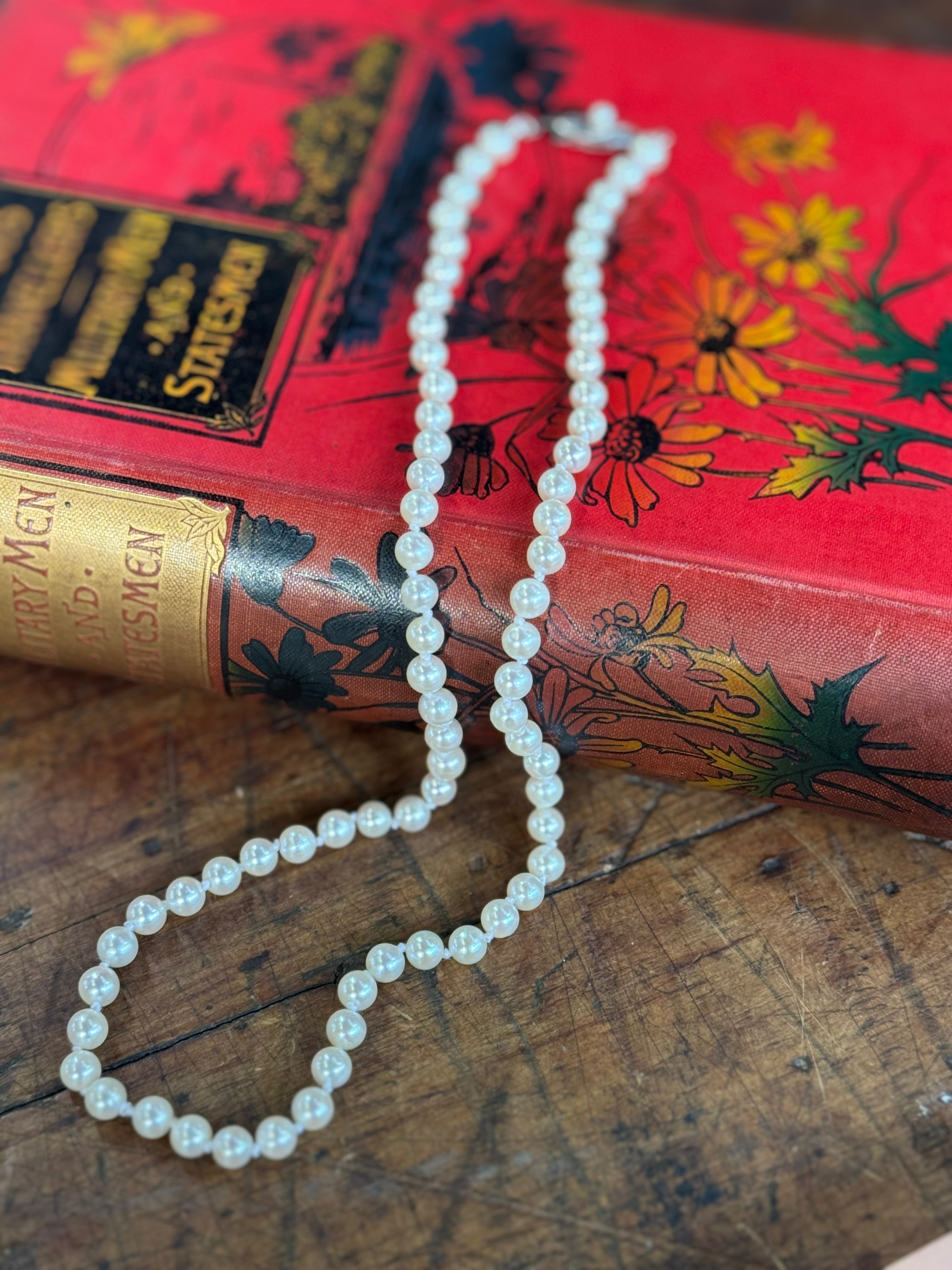 Fresh Water Pearls knotted 24cm Length Off White