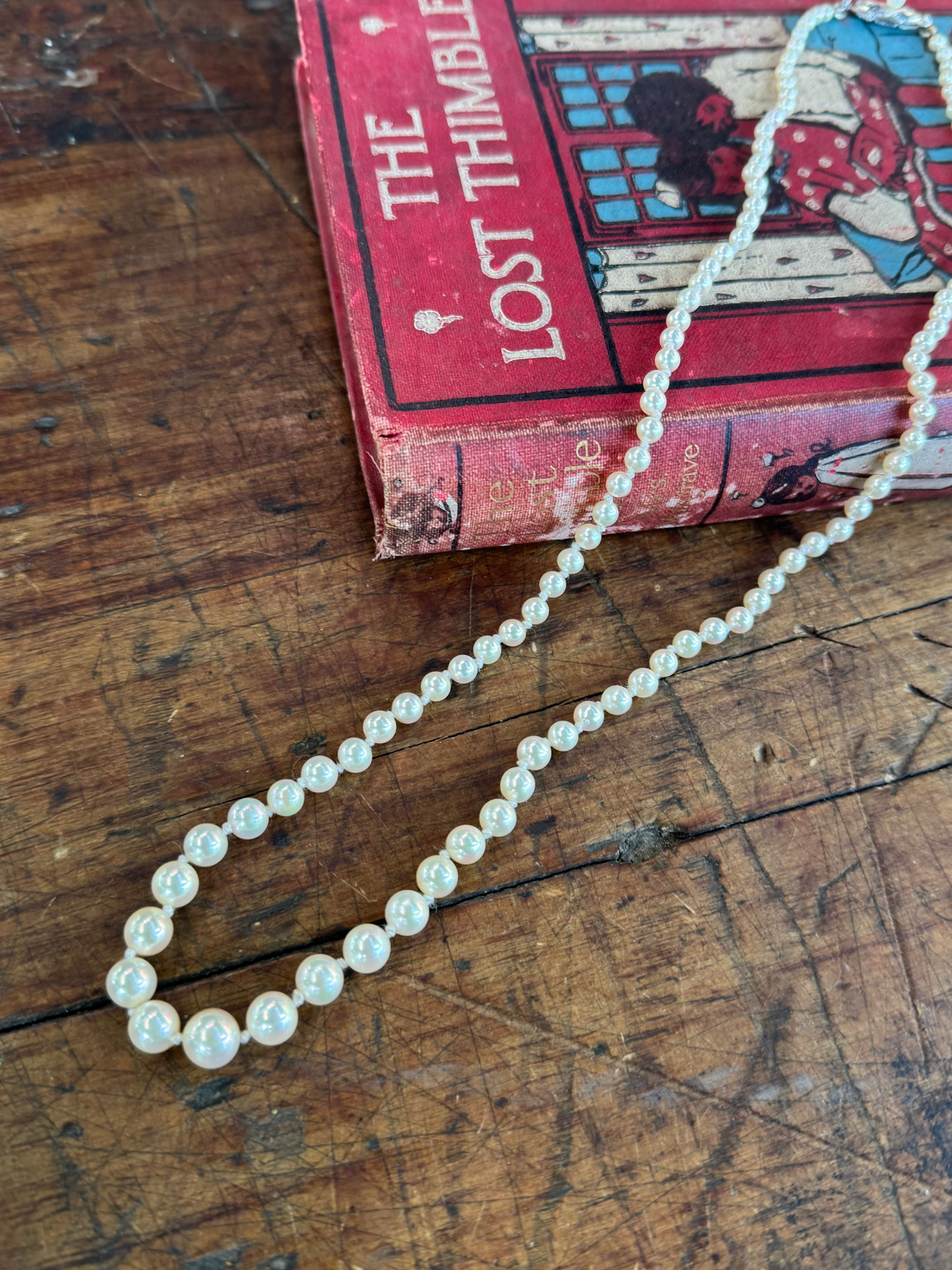 Fresh Water Pearls knotted 27cm Length Off White