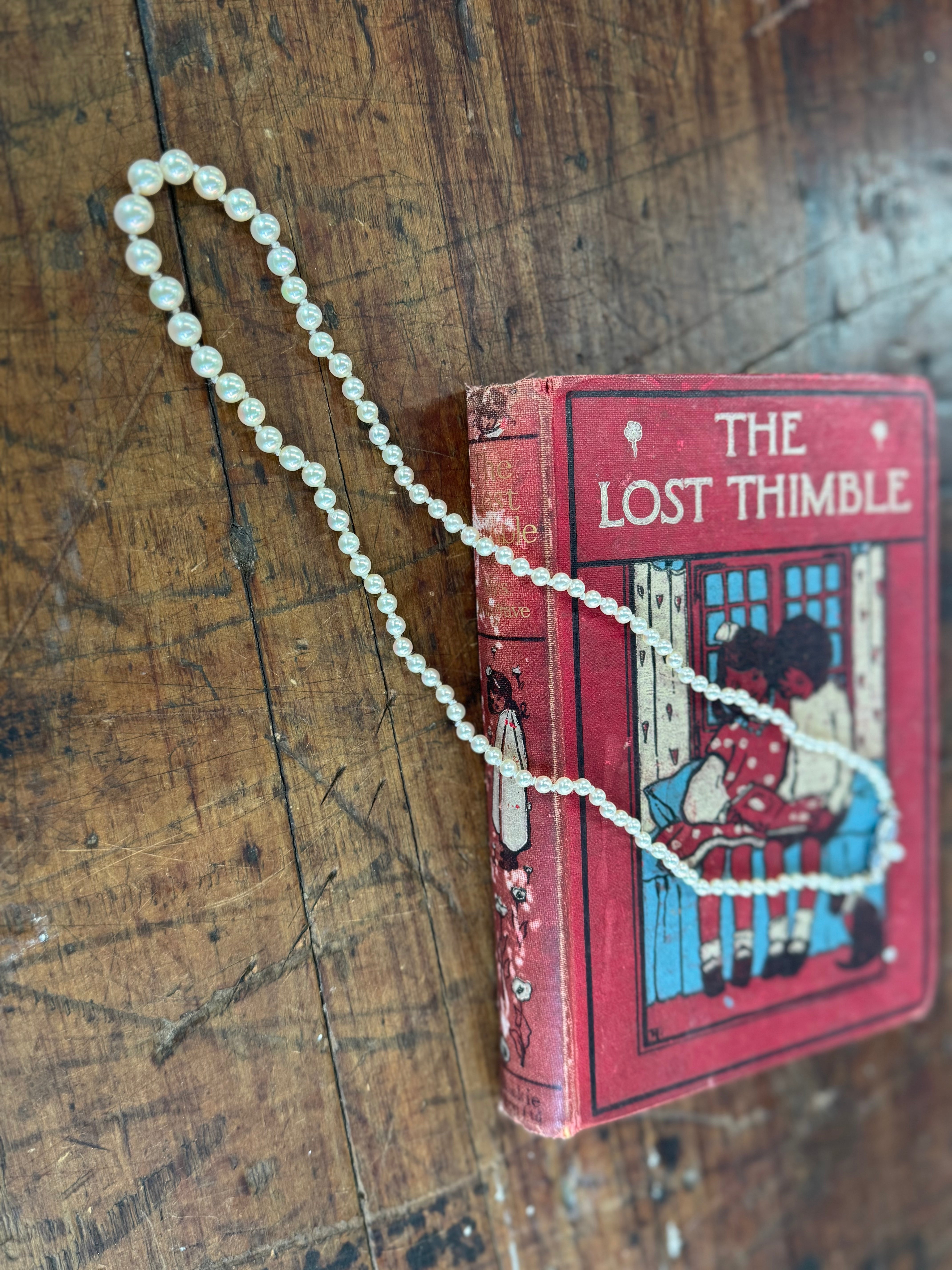 Fresh Water Pearls knotted 27cm Length Off White
