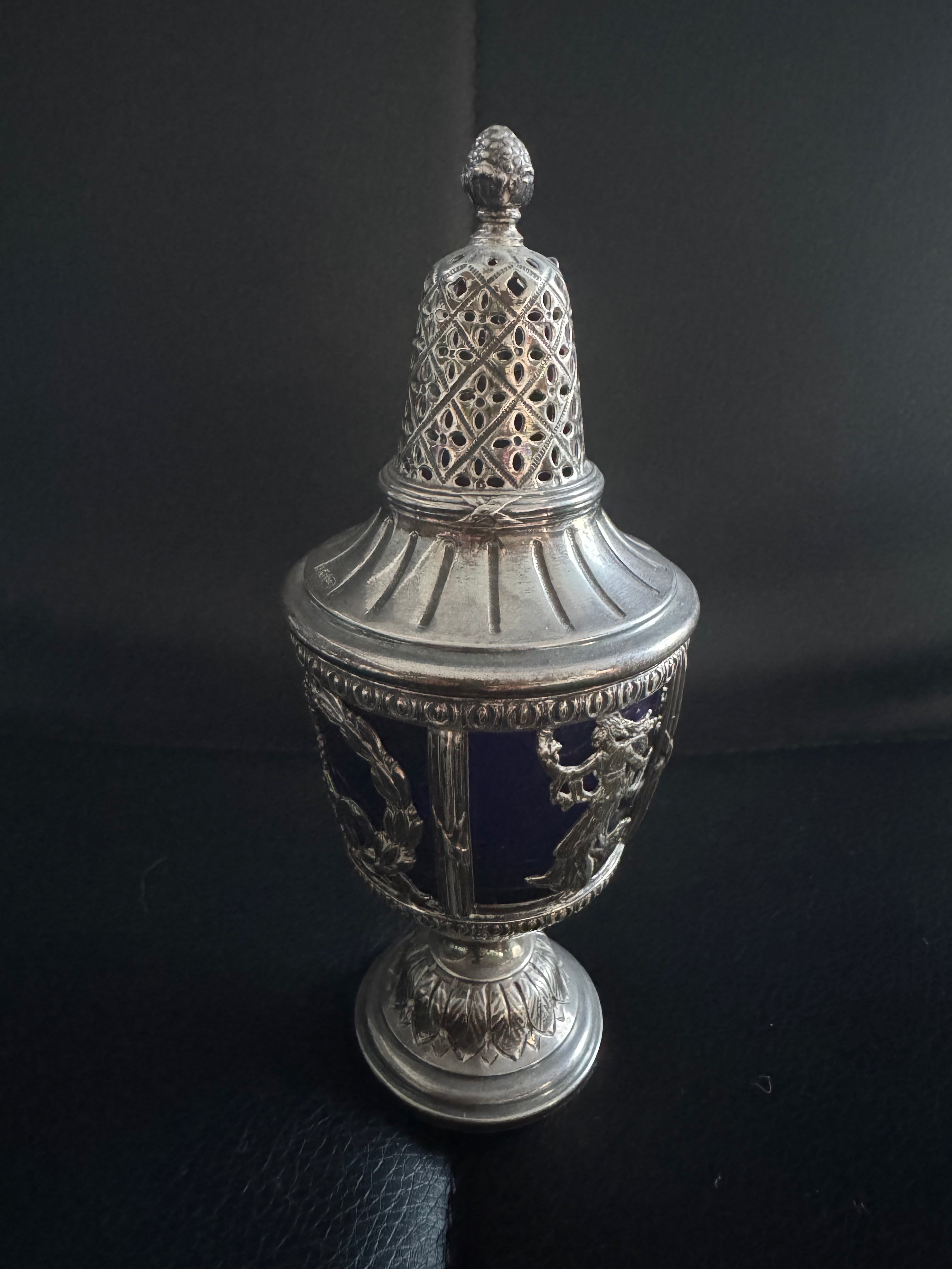 Stunning Sugar Caster c1906 London Import Mark