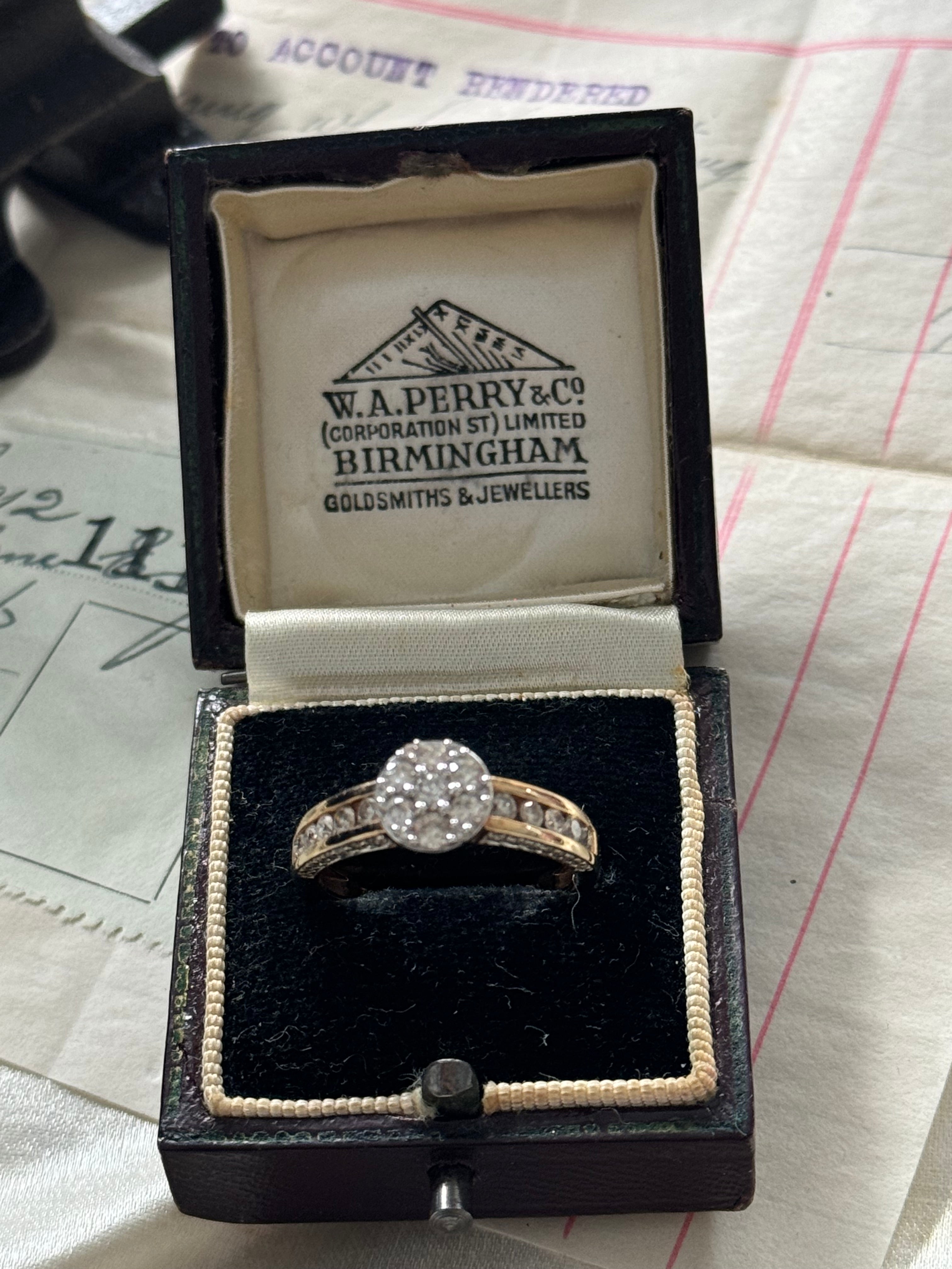Stunning 18ct Yellow Gold Diamond Ring – Sparkling Elegance