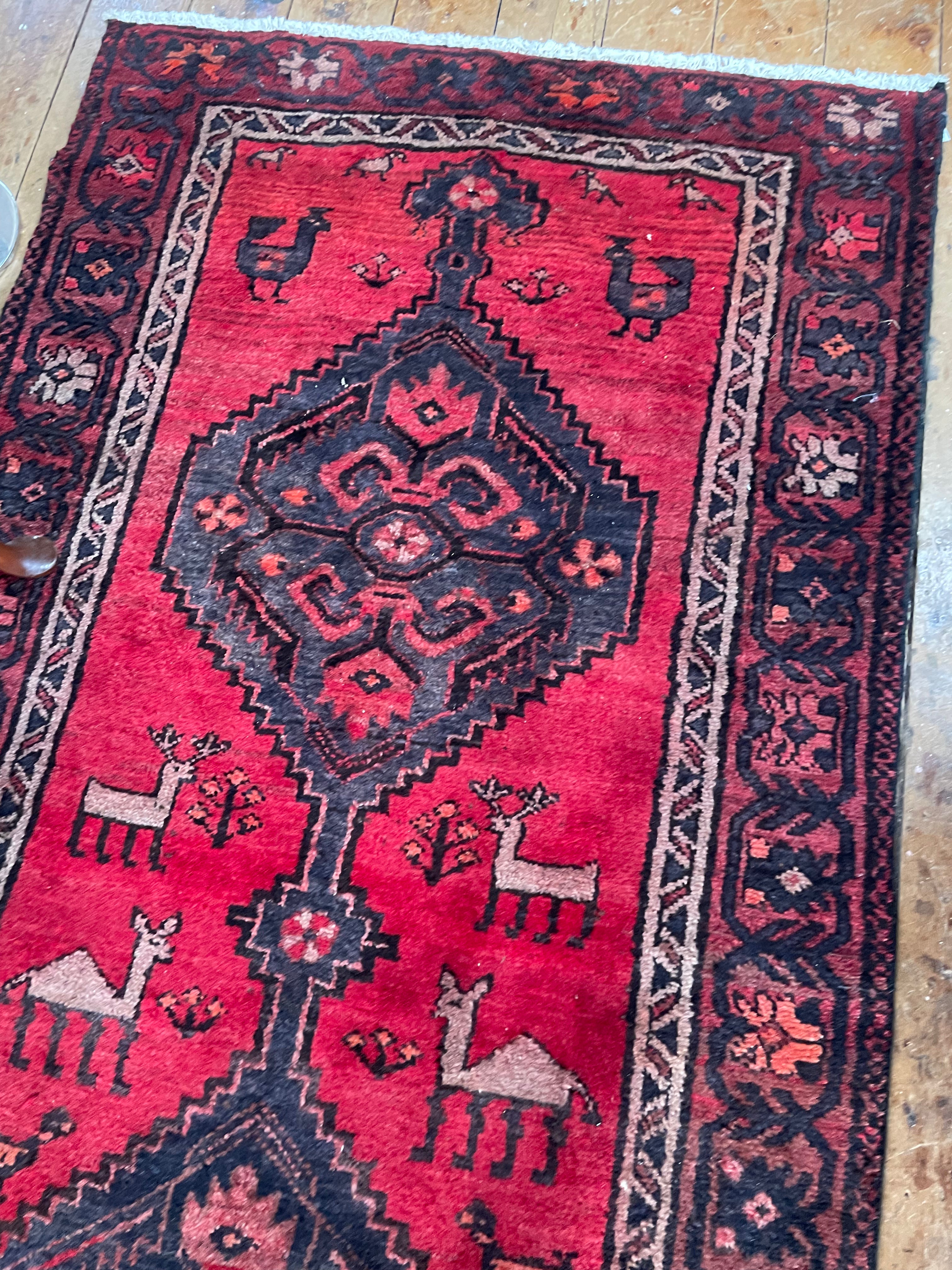 Stunning Wool Rug Size 298 x 109