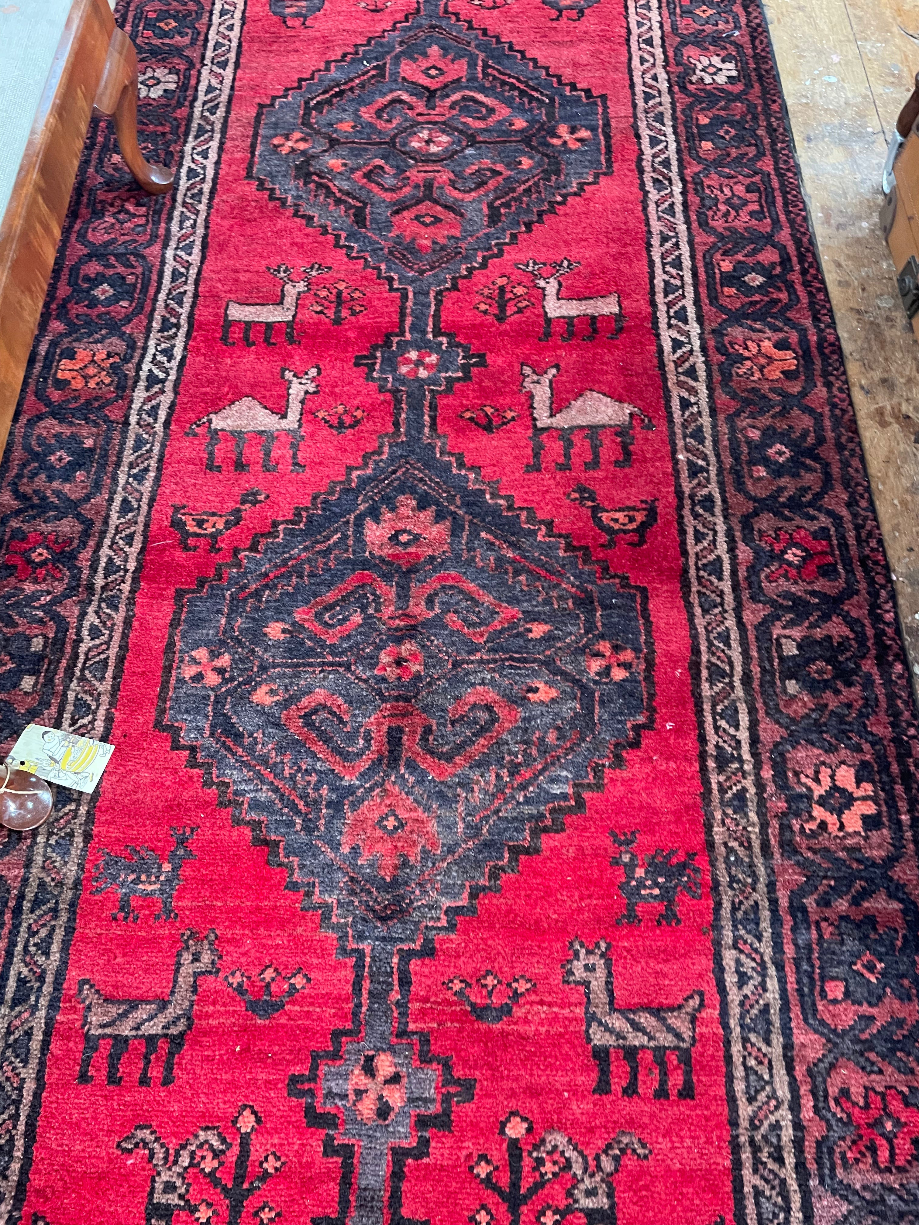Stunning Wool Rug Size 298 x 109