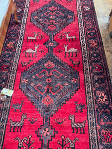 Stunning Wool Rug Size 298 x 109