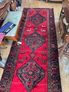 Stunning Wool Rug Size 298 x 109